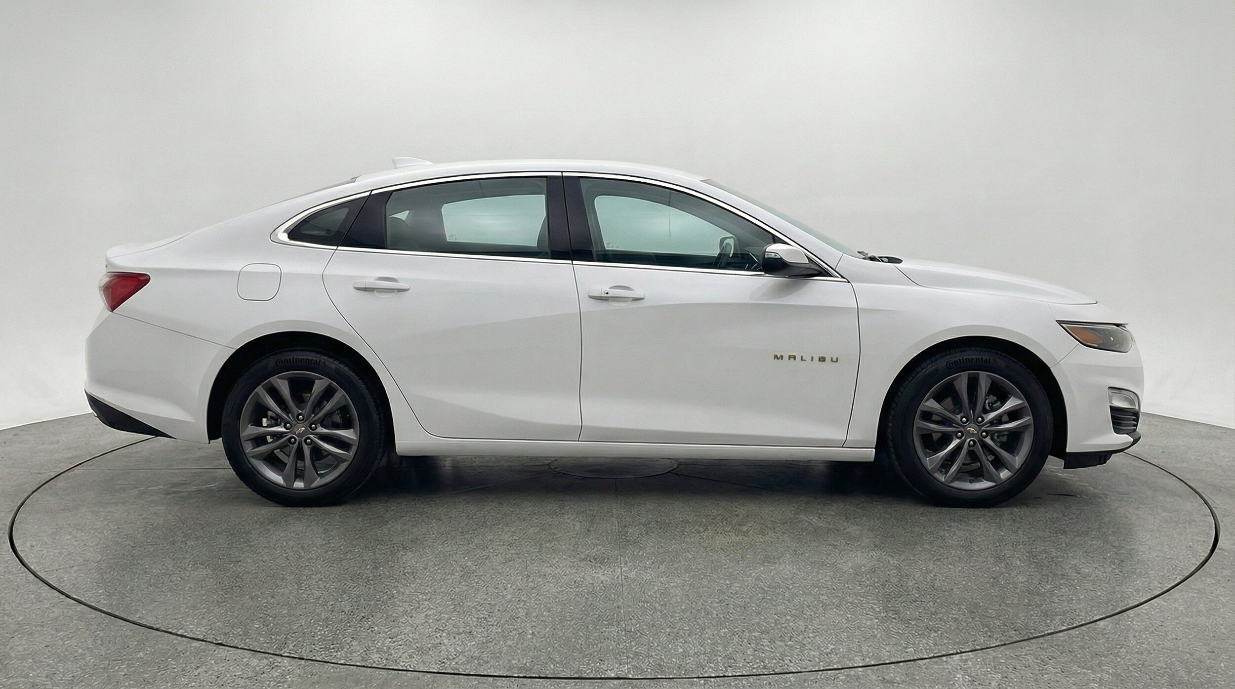 Thumbnail: 2024 Chevrolet Malibu - 10