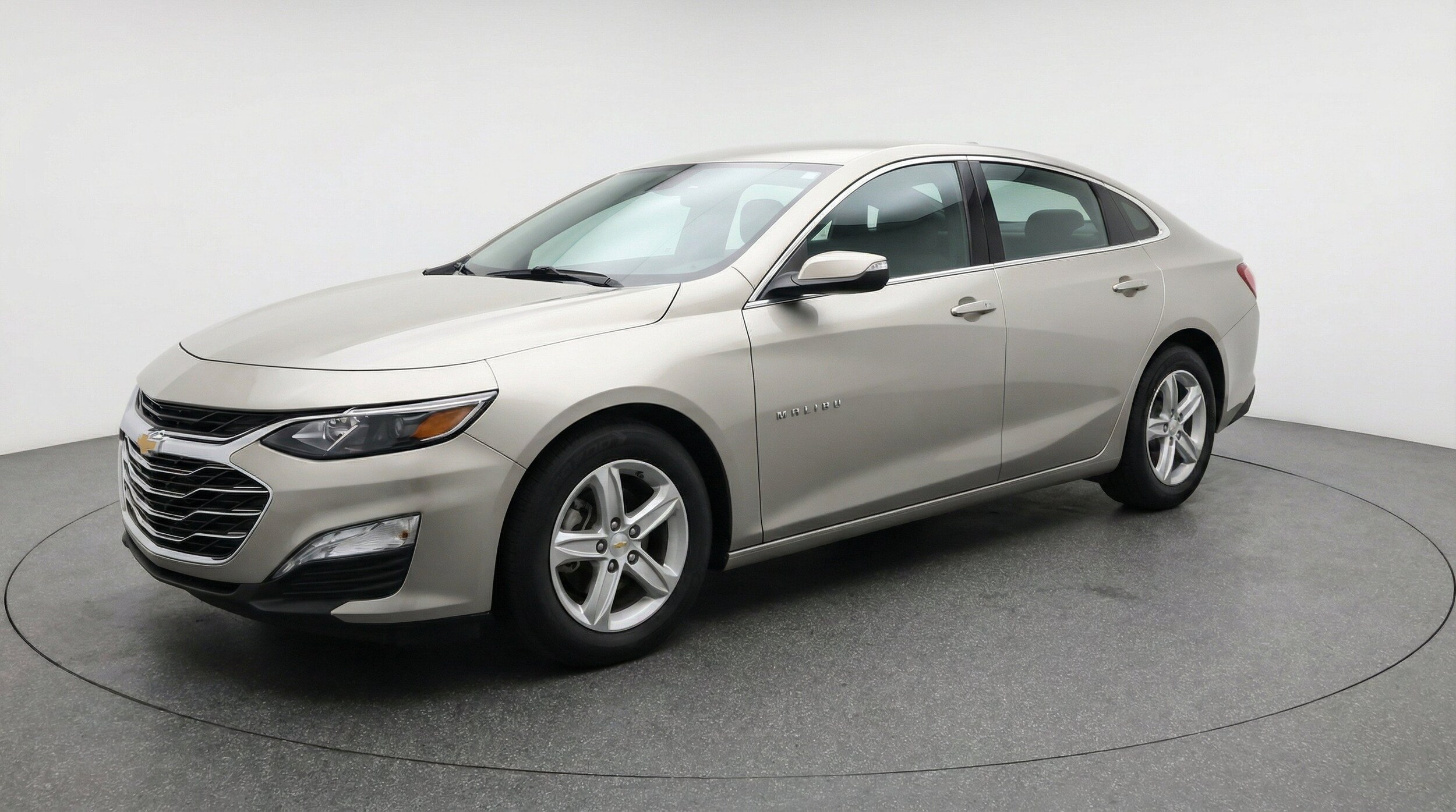 Thumbnail: 2024 Chevrolet Malibu - 3
