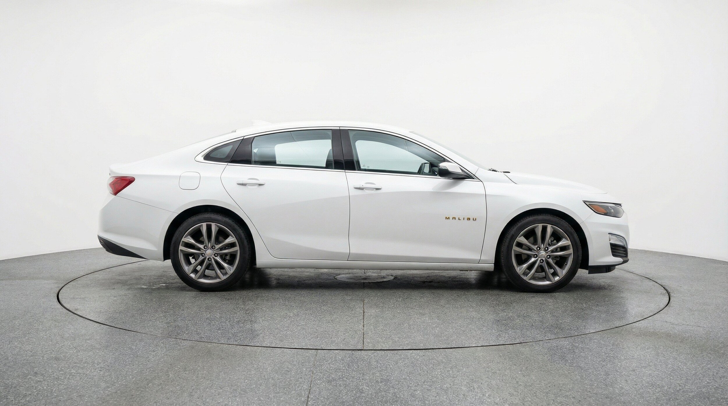Thumbnail: 2024 Chevrolet Malibu - 11