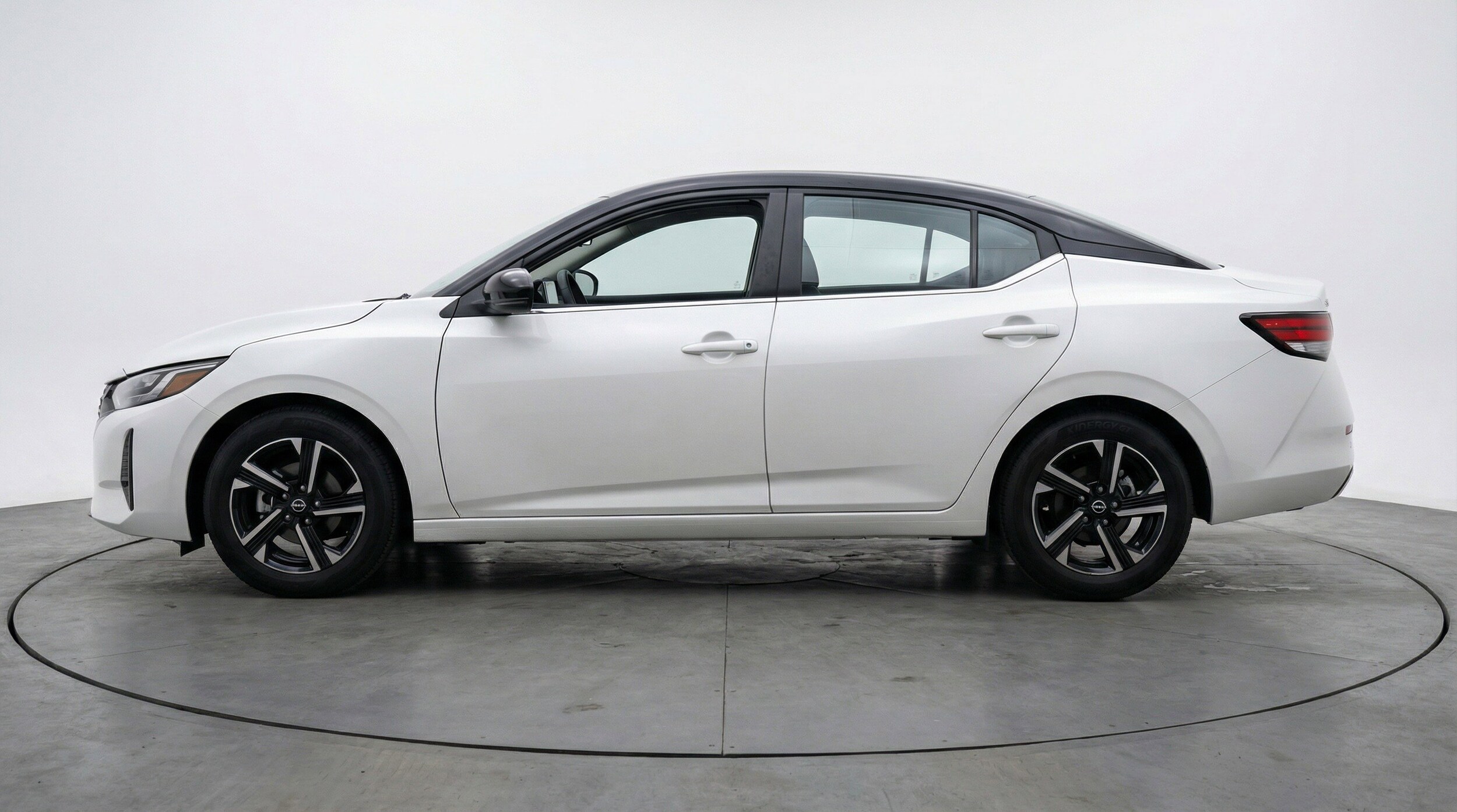 Thumbnail: 2025 Nissan Sentra - 5