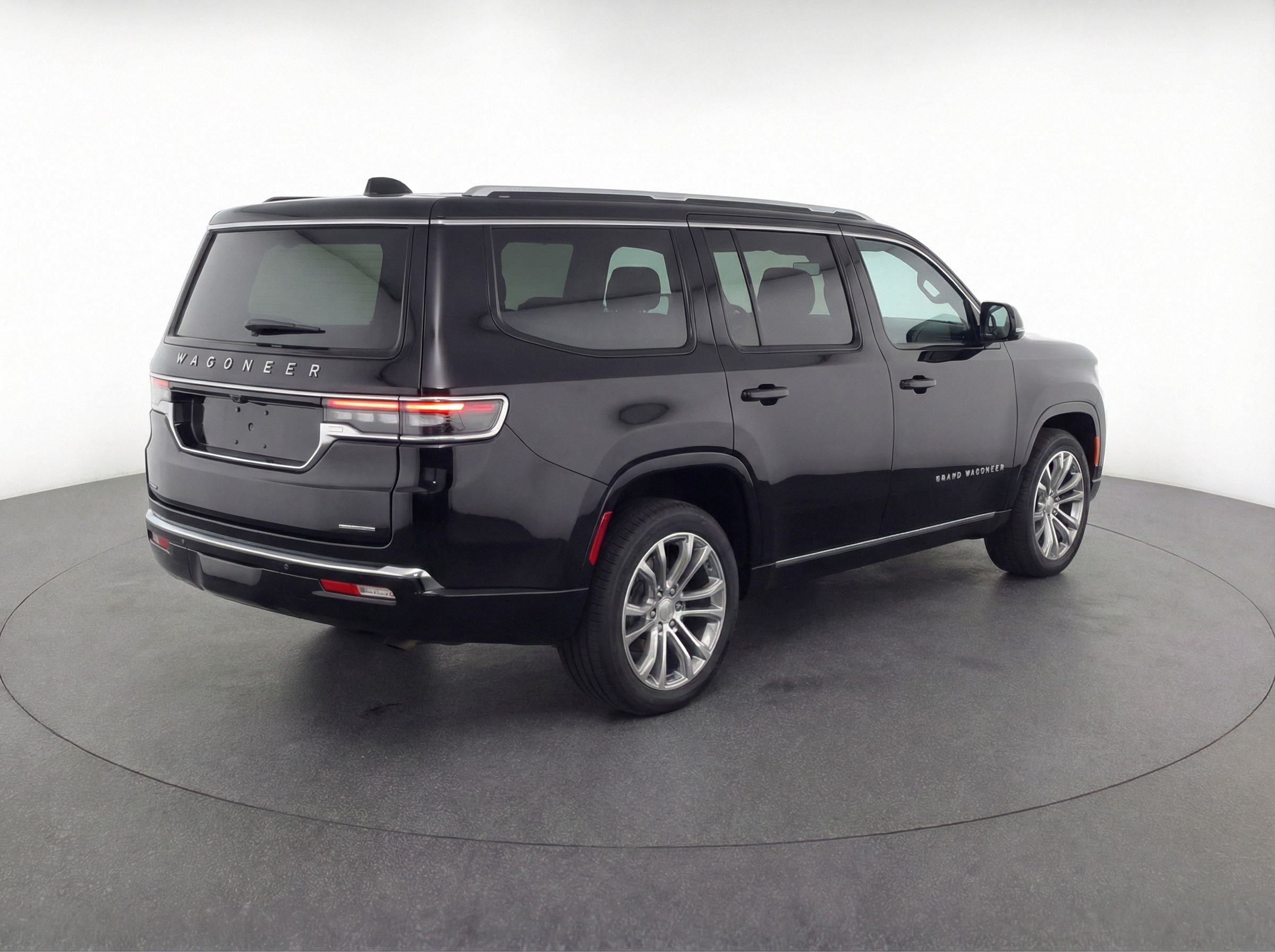 Thumbnail: 2023 Jeep Grand Wagoneer - 9
