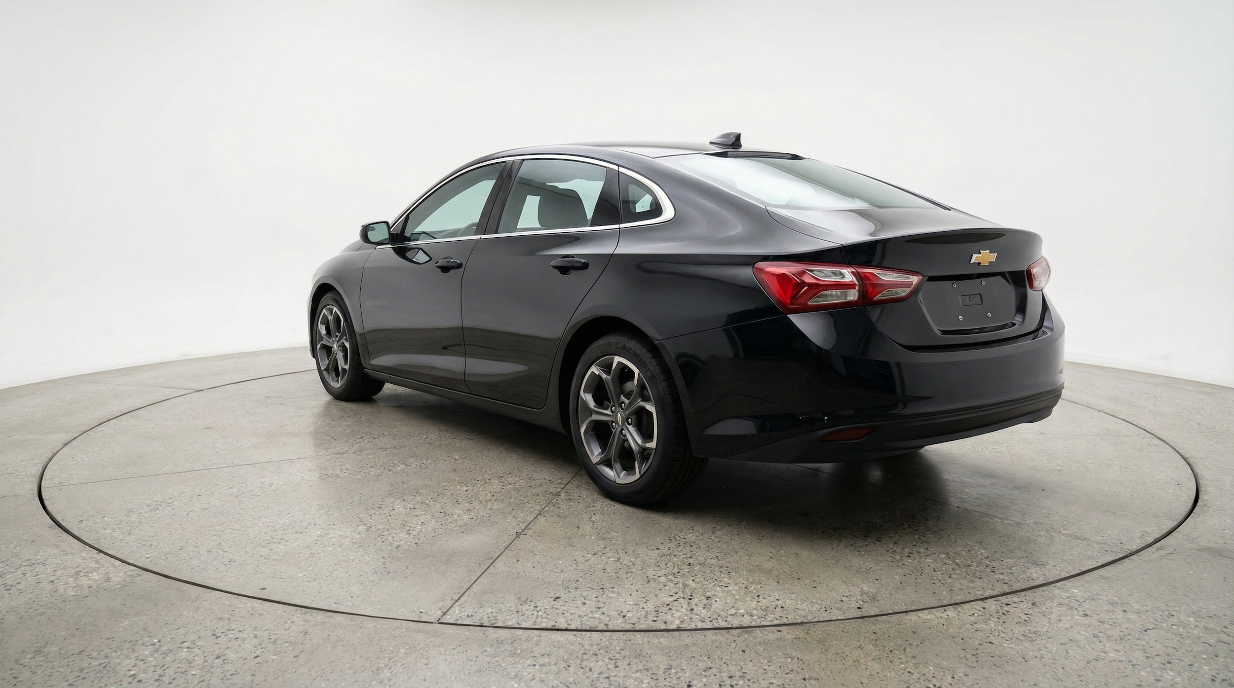 Thumbnail: 2024 Chevrolet Malibu - 6