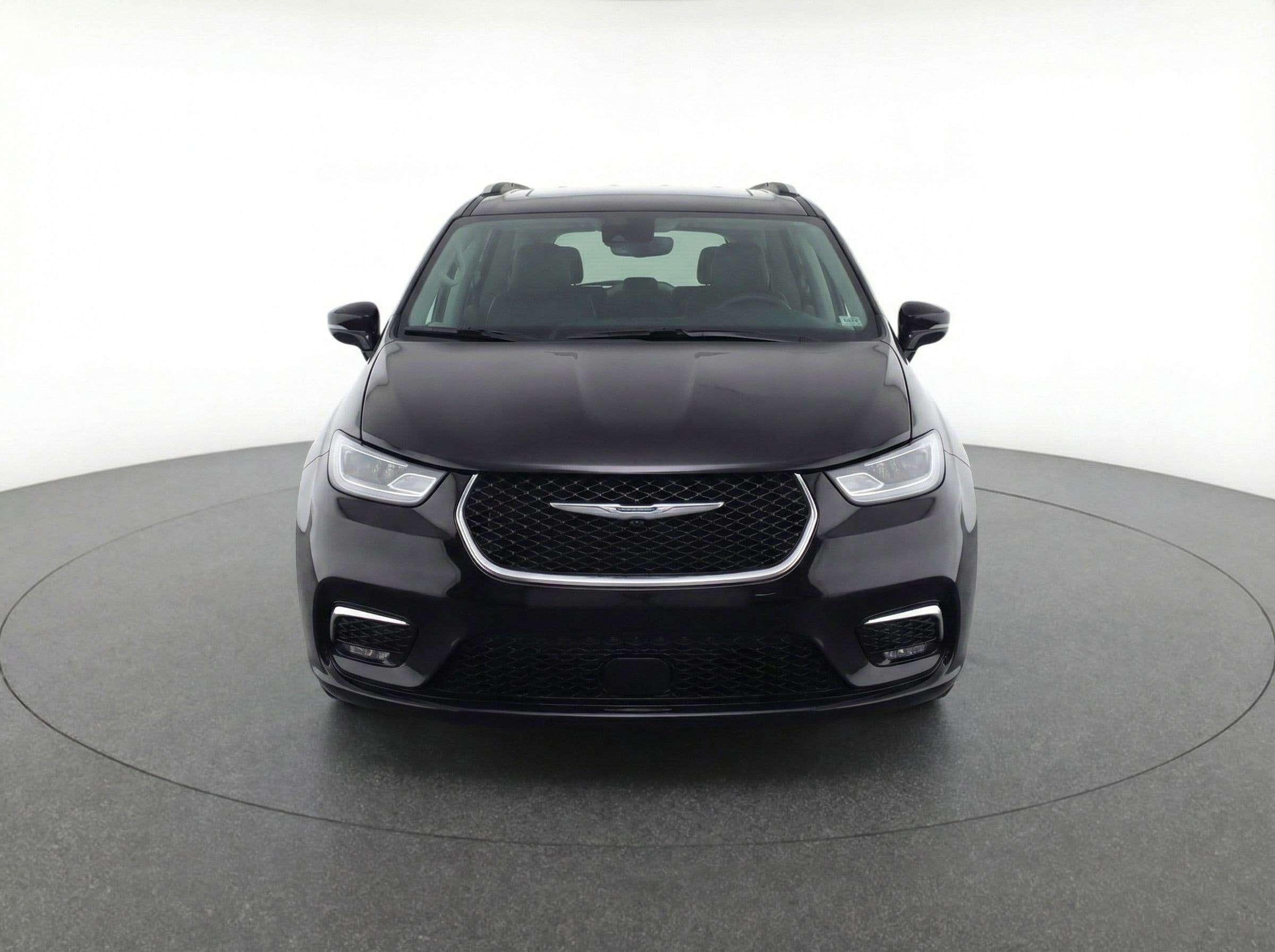 Thumbnail: 2024 Chrysler Pacifica - 2
