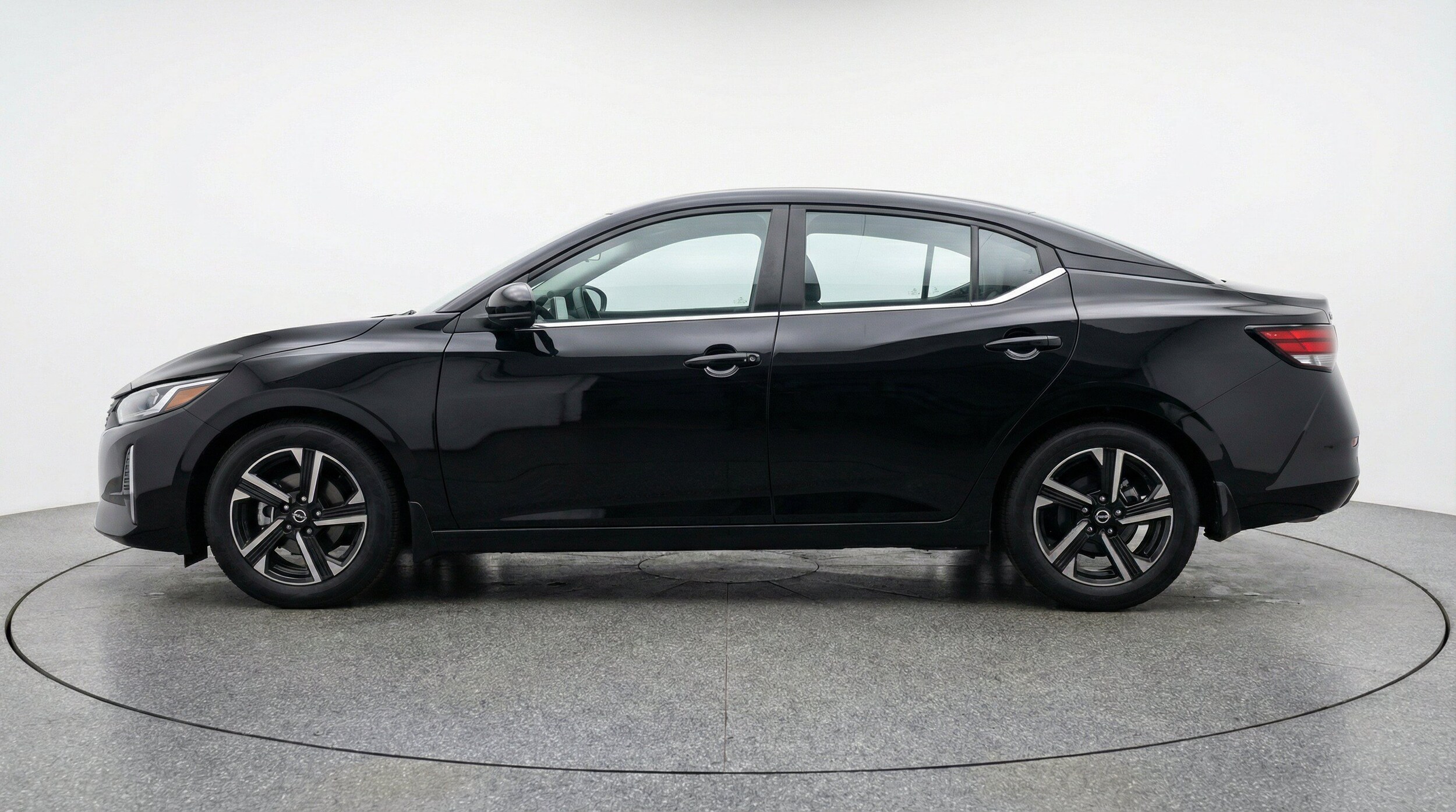 Thumbnail: 2025 Nissan Sentra - 5