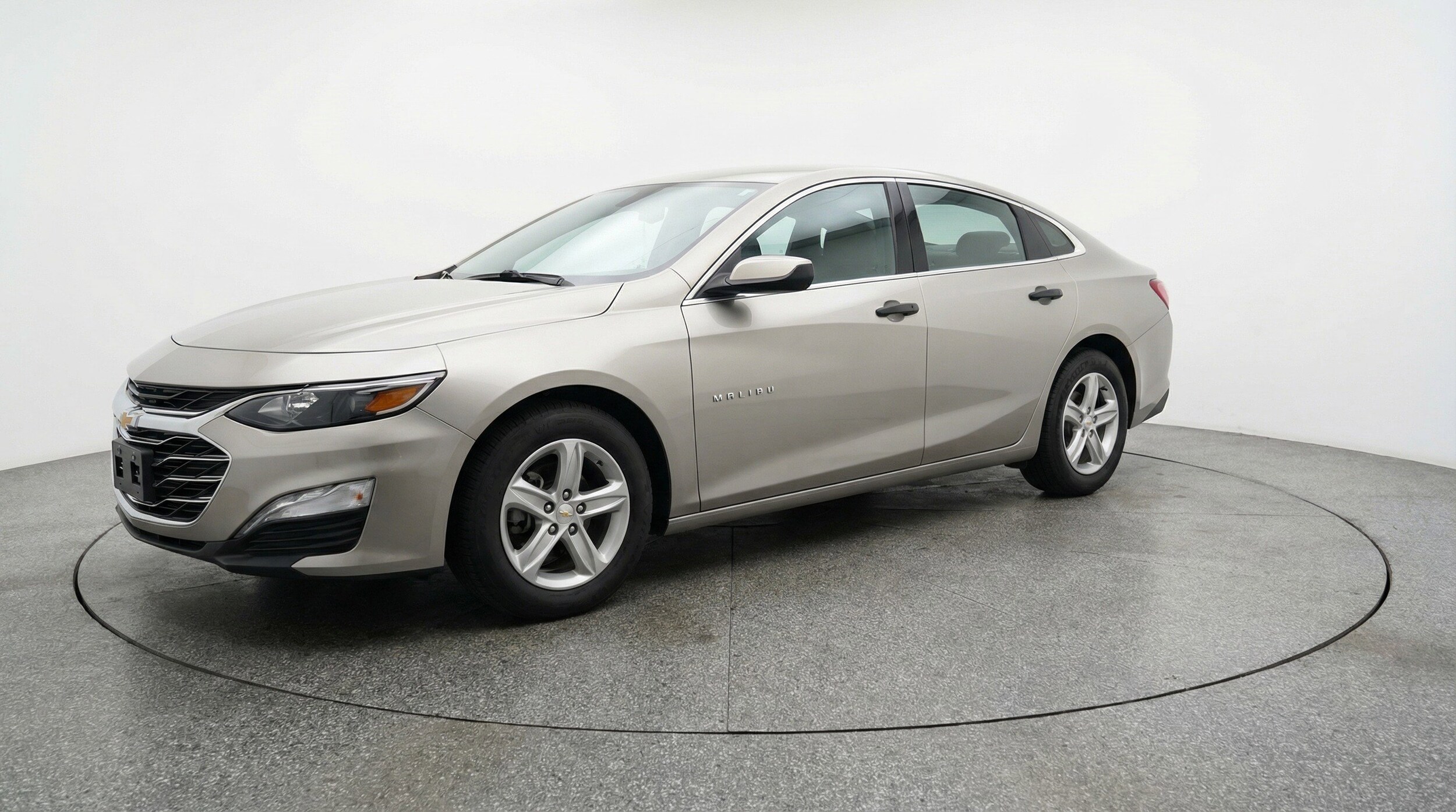 Thumbnail: 2024 Chevrolet Malibu - 3