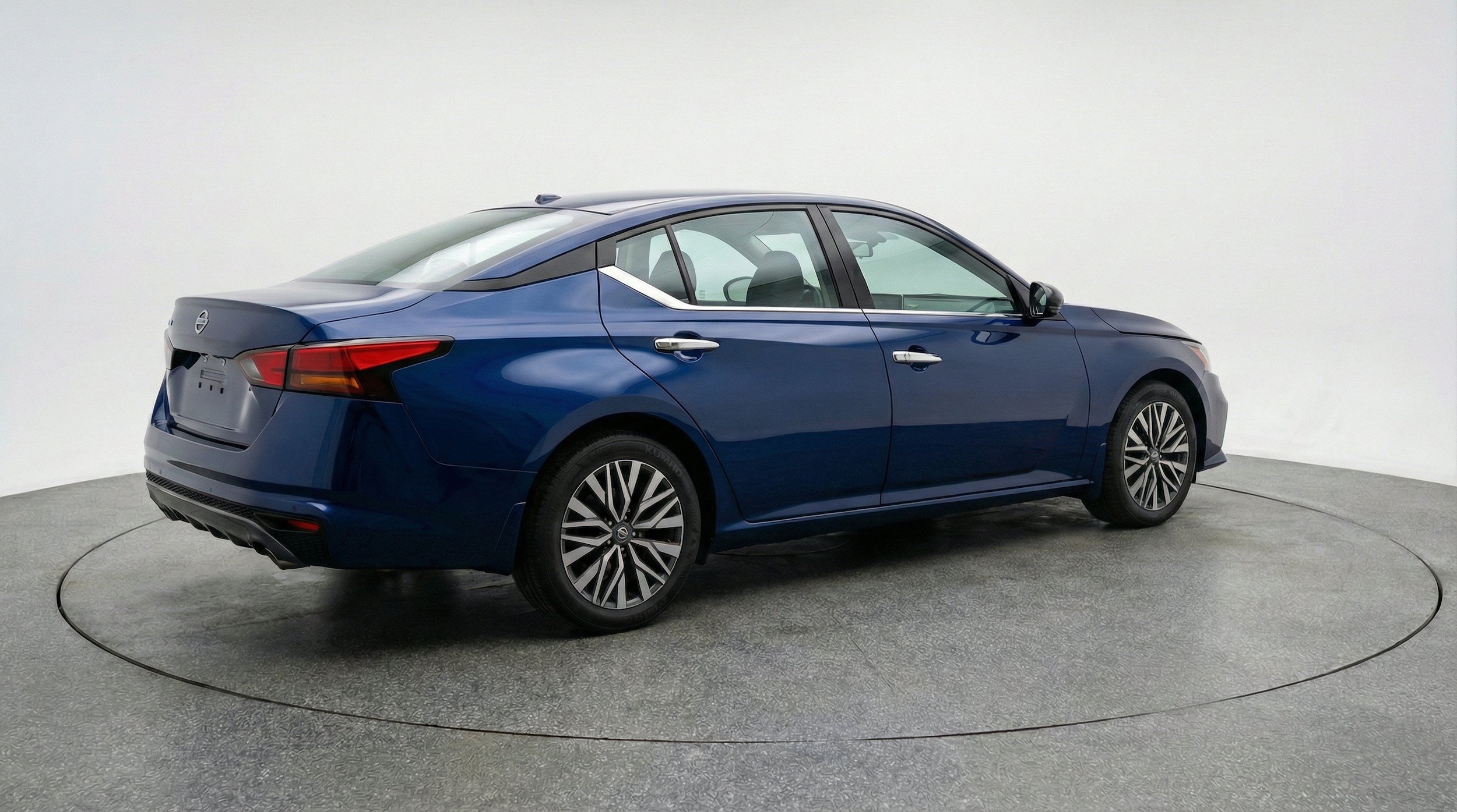 Thumbnail: 2025 Nissan Altima - 9