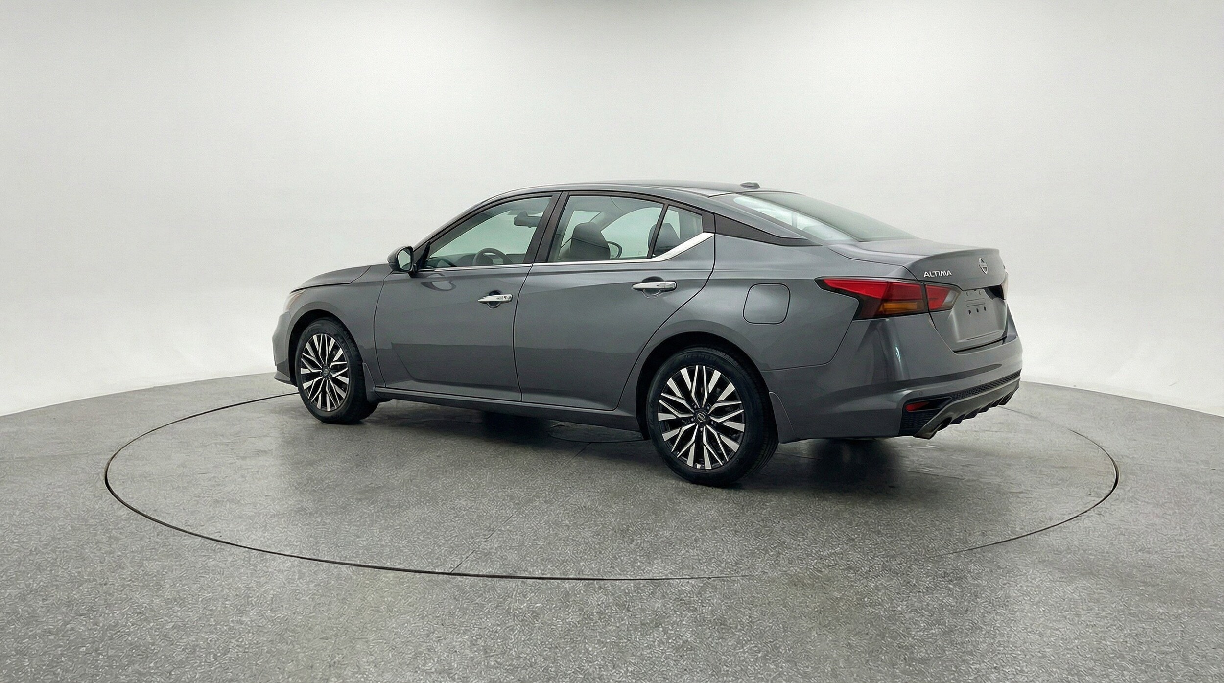 Thumbnail: 2025 Nissan Altima - 6