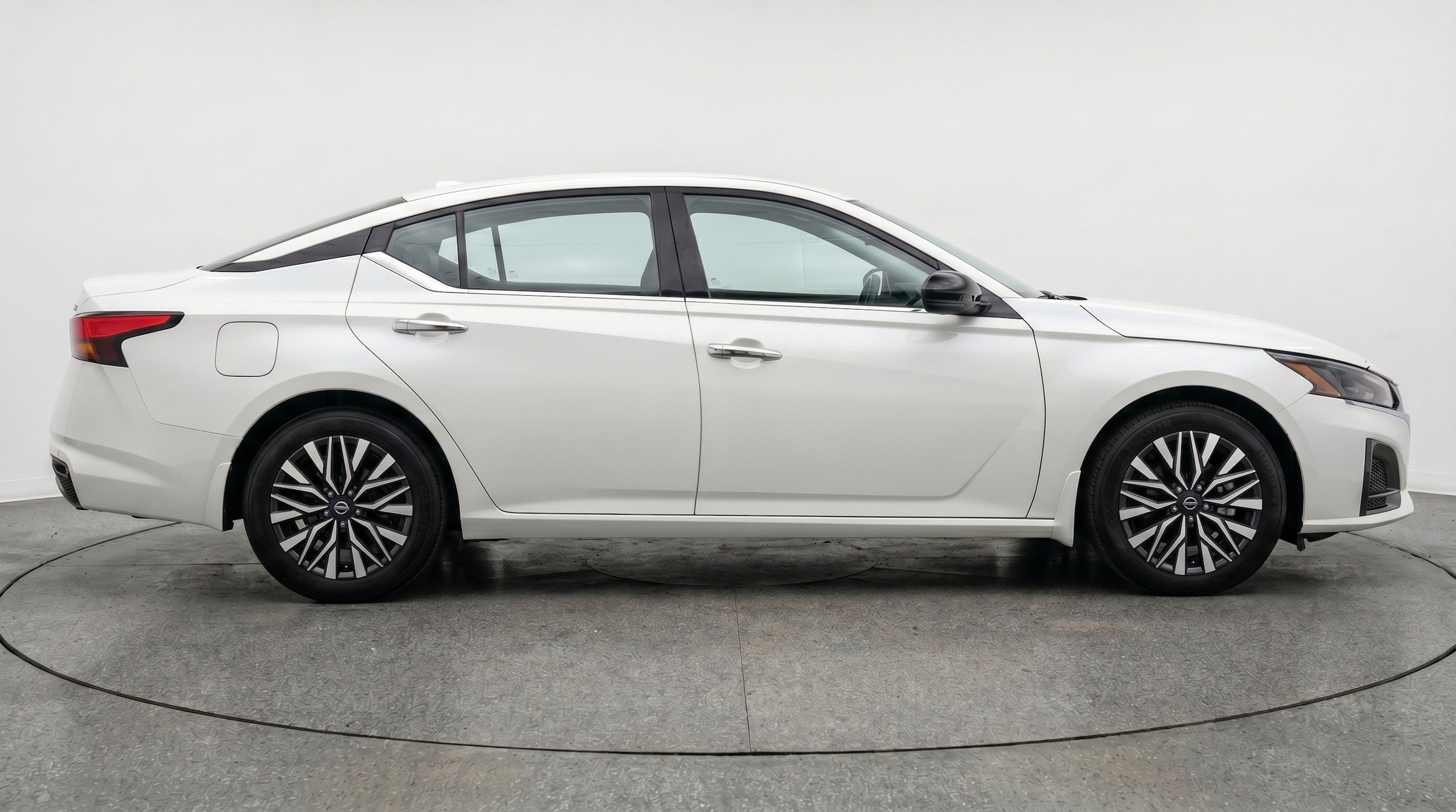 Thumbnail: 2025 Nissan Altima - 11