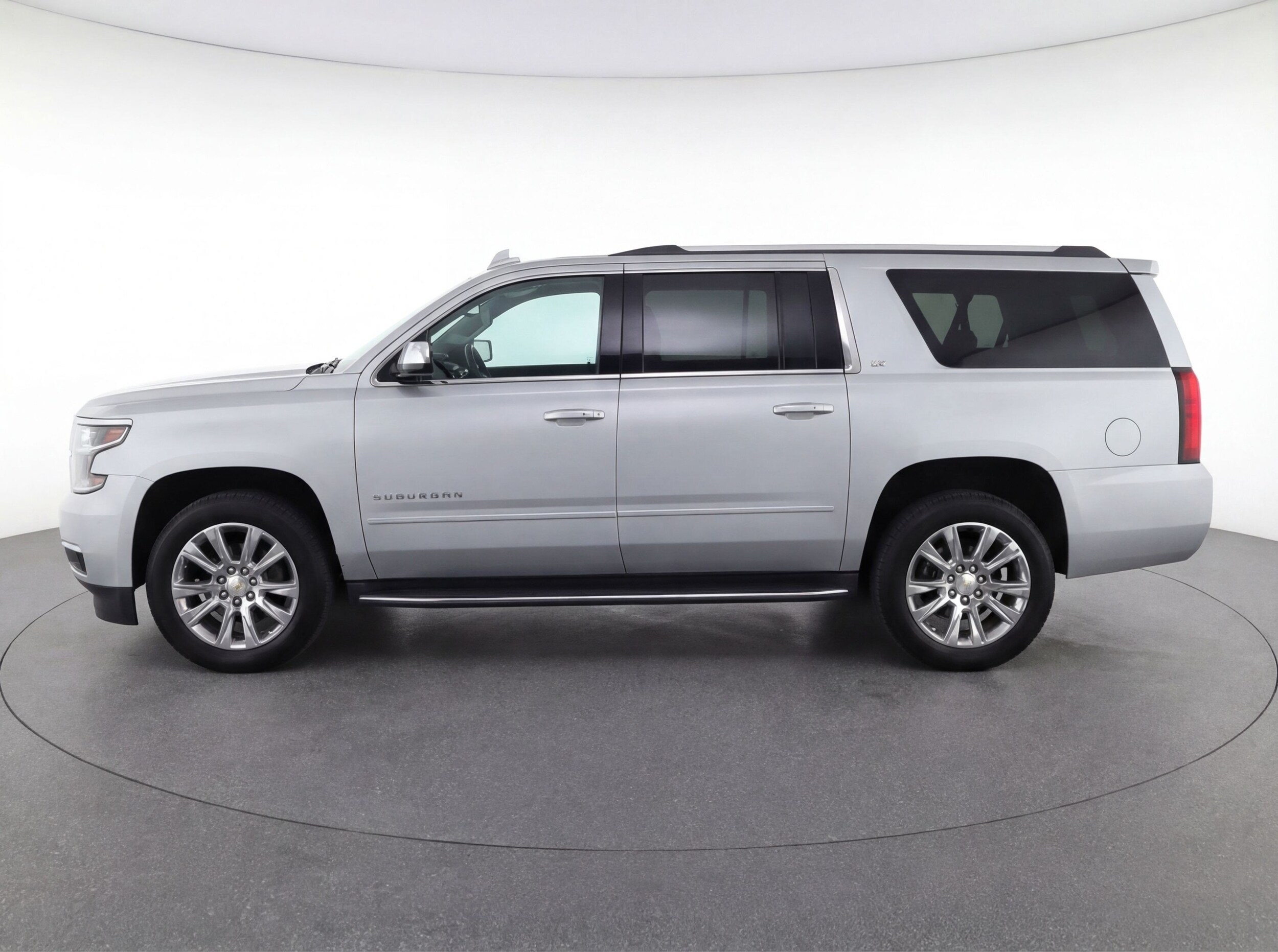 Thumbnail: 2023 Chevrolet Suburban - 5