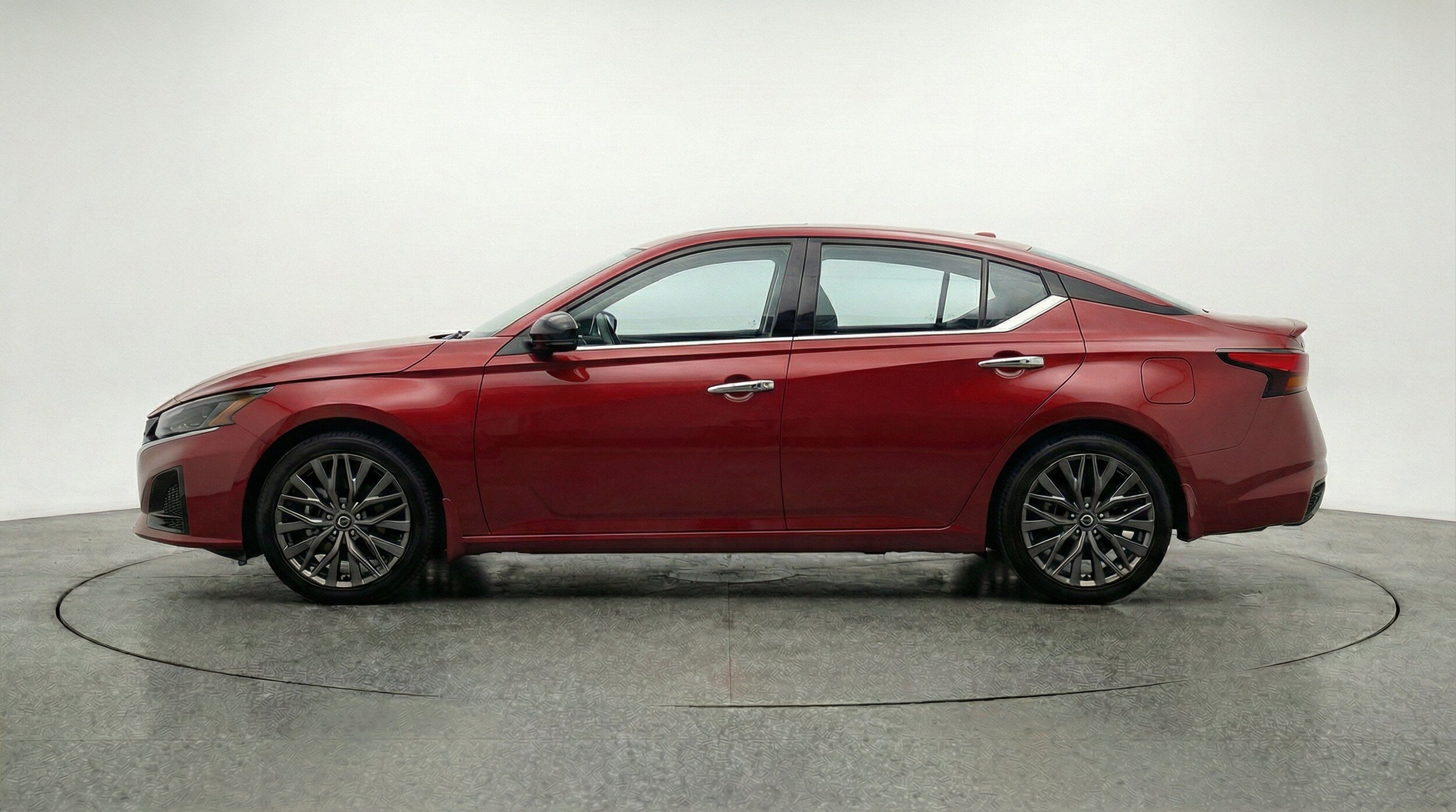 Thumbnail: 2025 Nissan Altima - 5