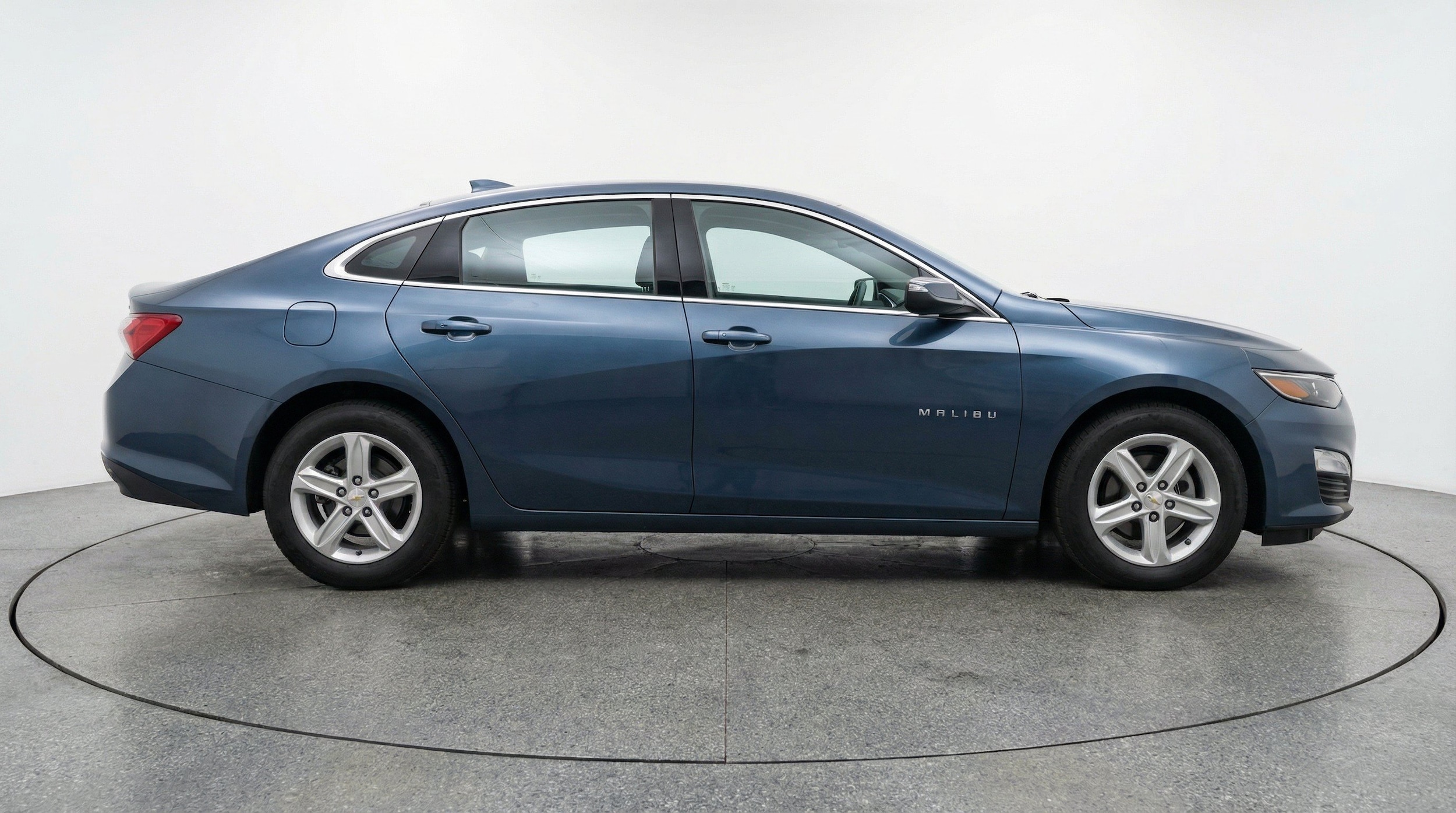 Thumbnail: 2024 Chevrolet Malibu - 11