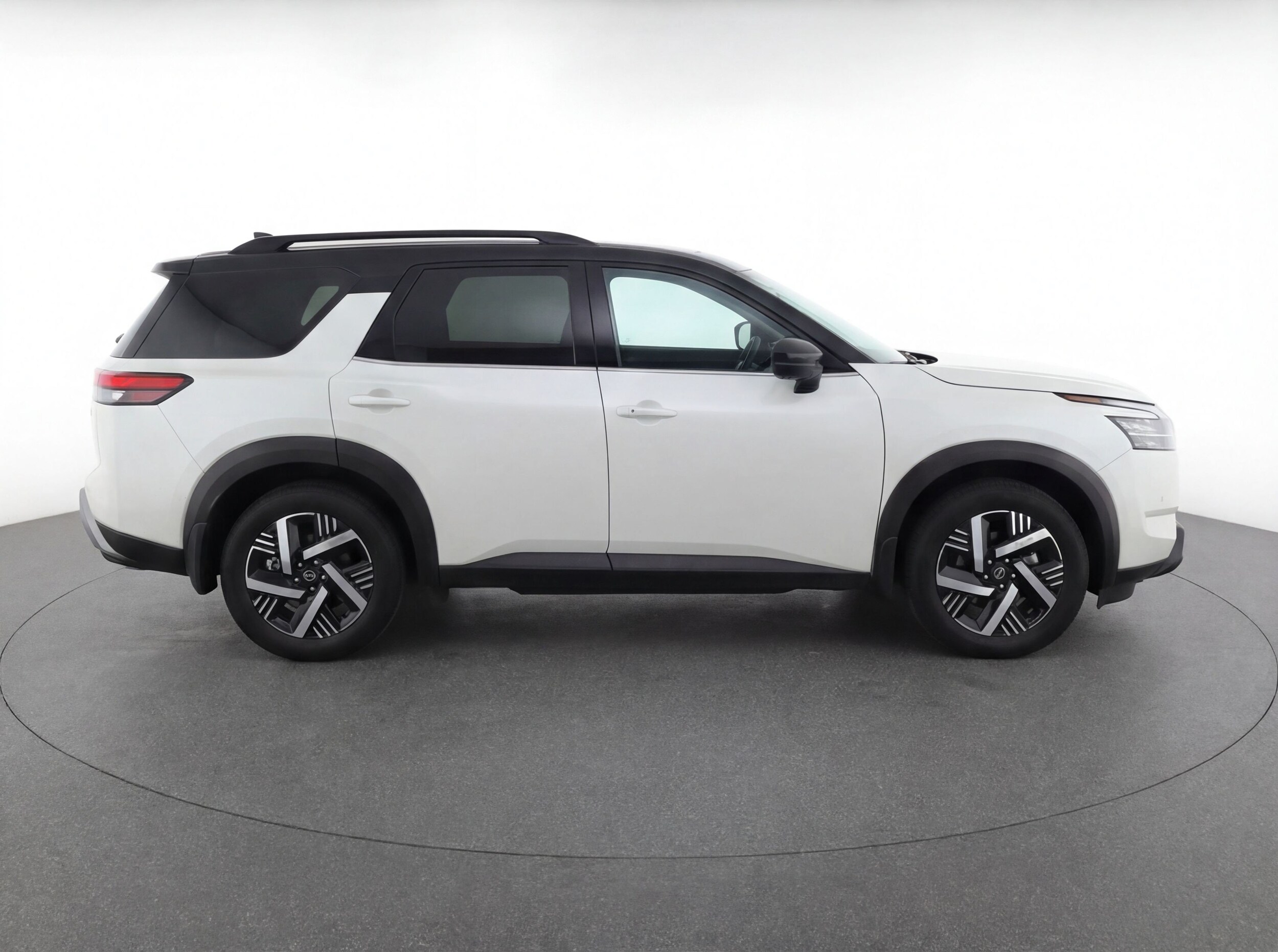 Thumbnail: 2025 Nissan Kicks - 11