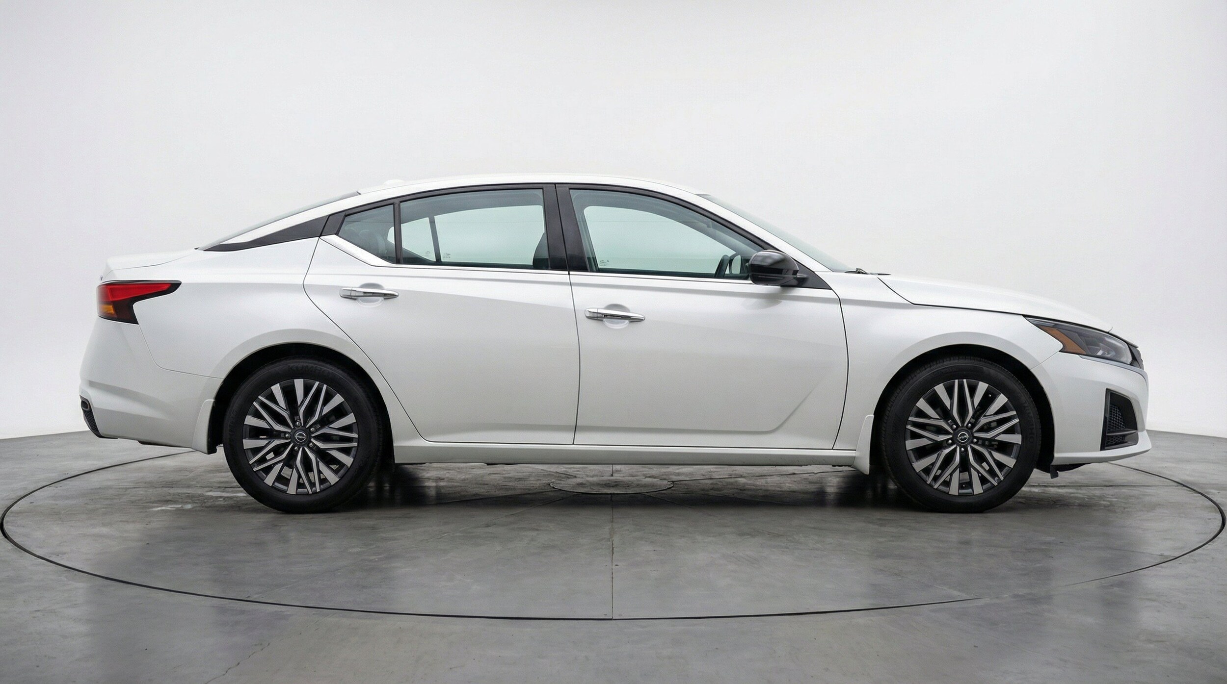 Thumbnail: 2025 Nissan Altima - 11