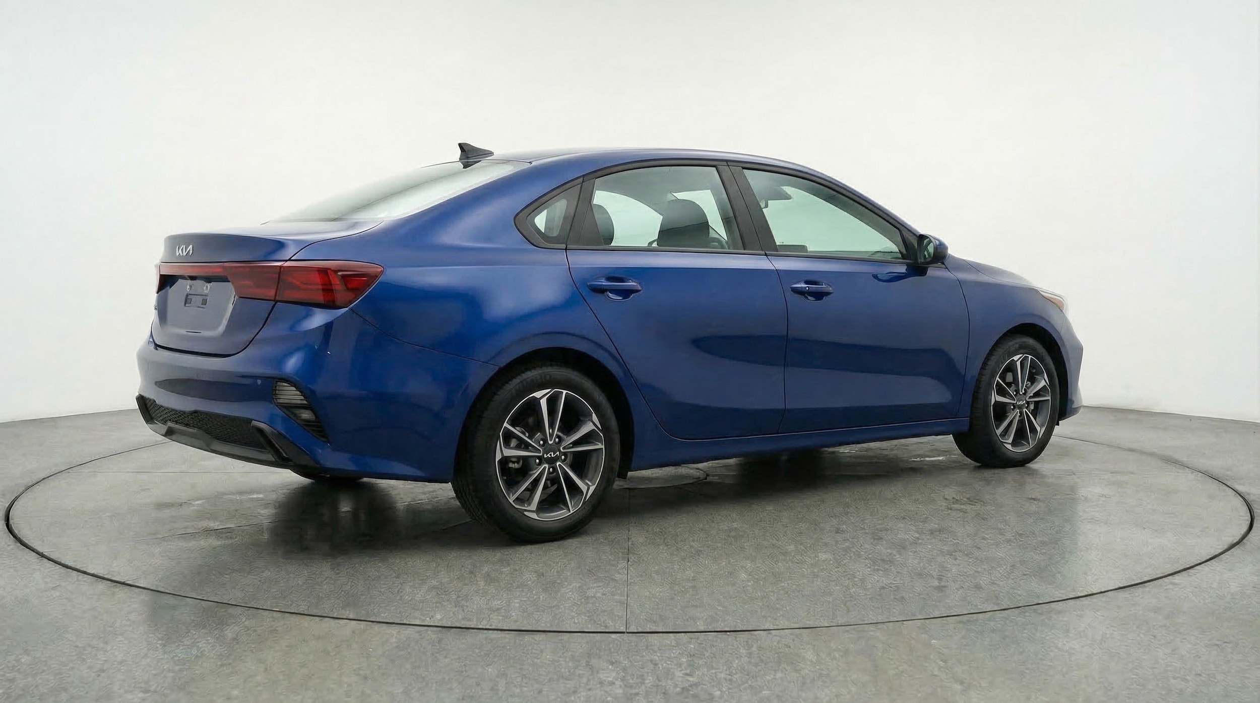Thumbnail: 2024 Kia Forte - 9
