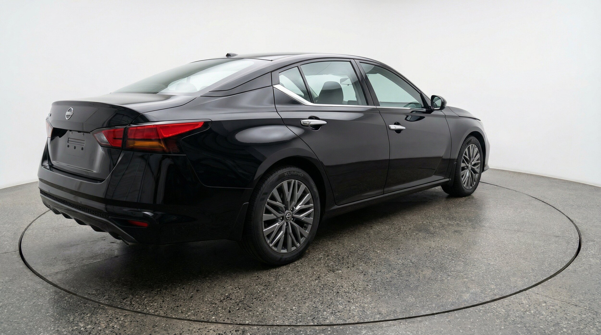 Thumbnail: 2025 Nissan Altima - 9