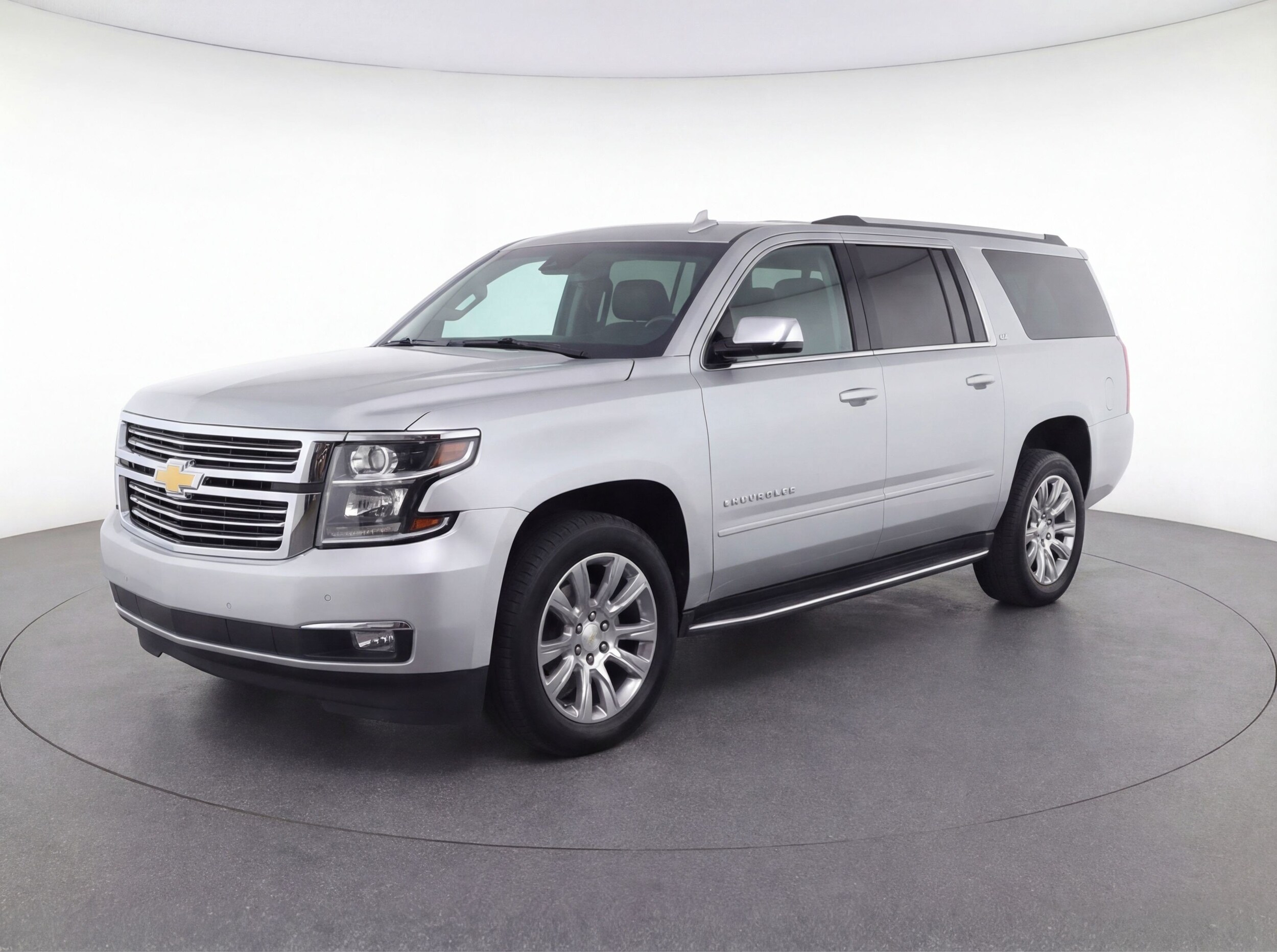 Thumbnail: 2023 Chevrolet Suburban - 3