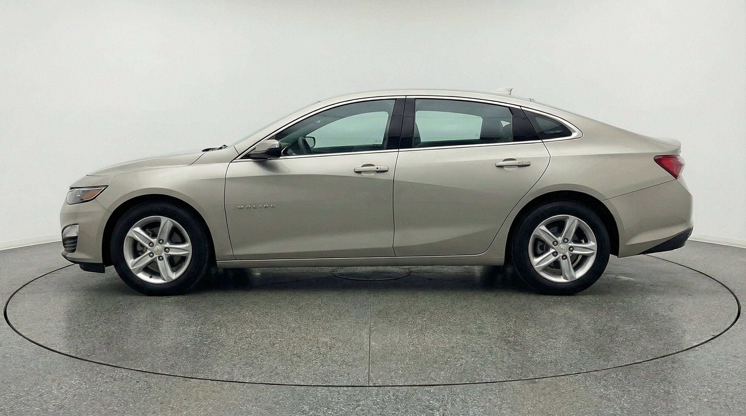 Thumbnail: 2024 Chevrolet Malibu - 5