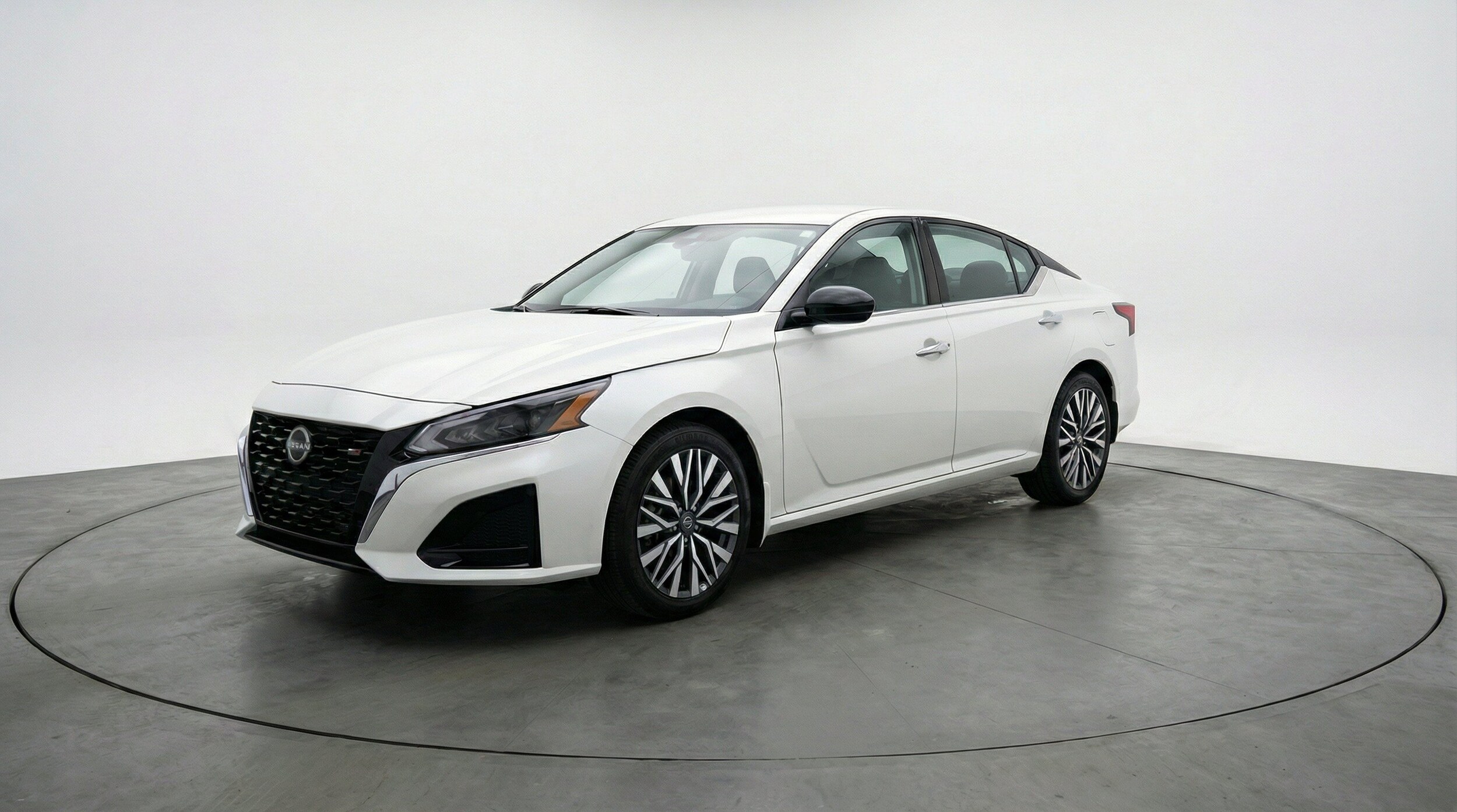 Thumbnail: 2025 Nissan Altima - 3