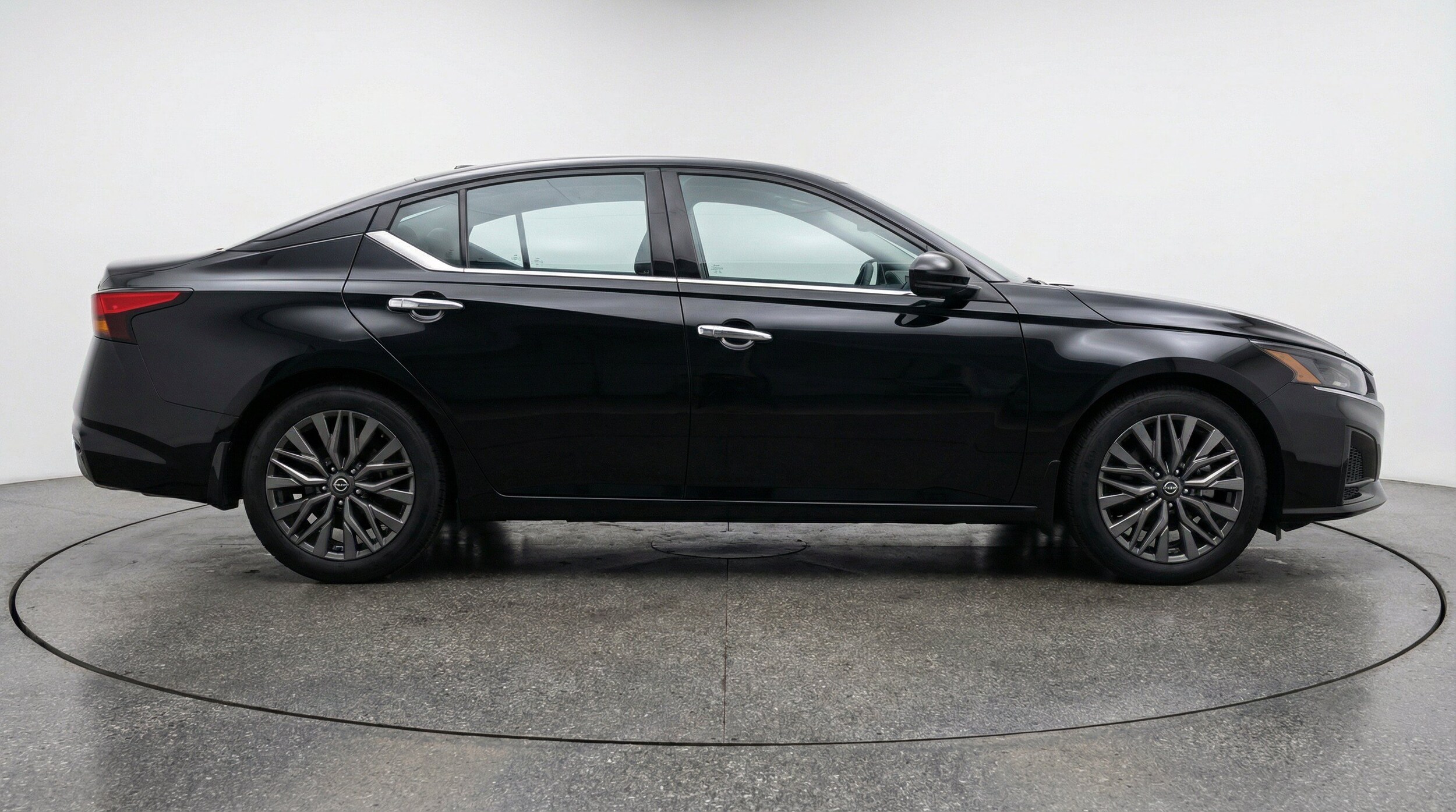 Thumbnail: 2025 Nissan Altima - 11