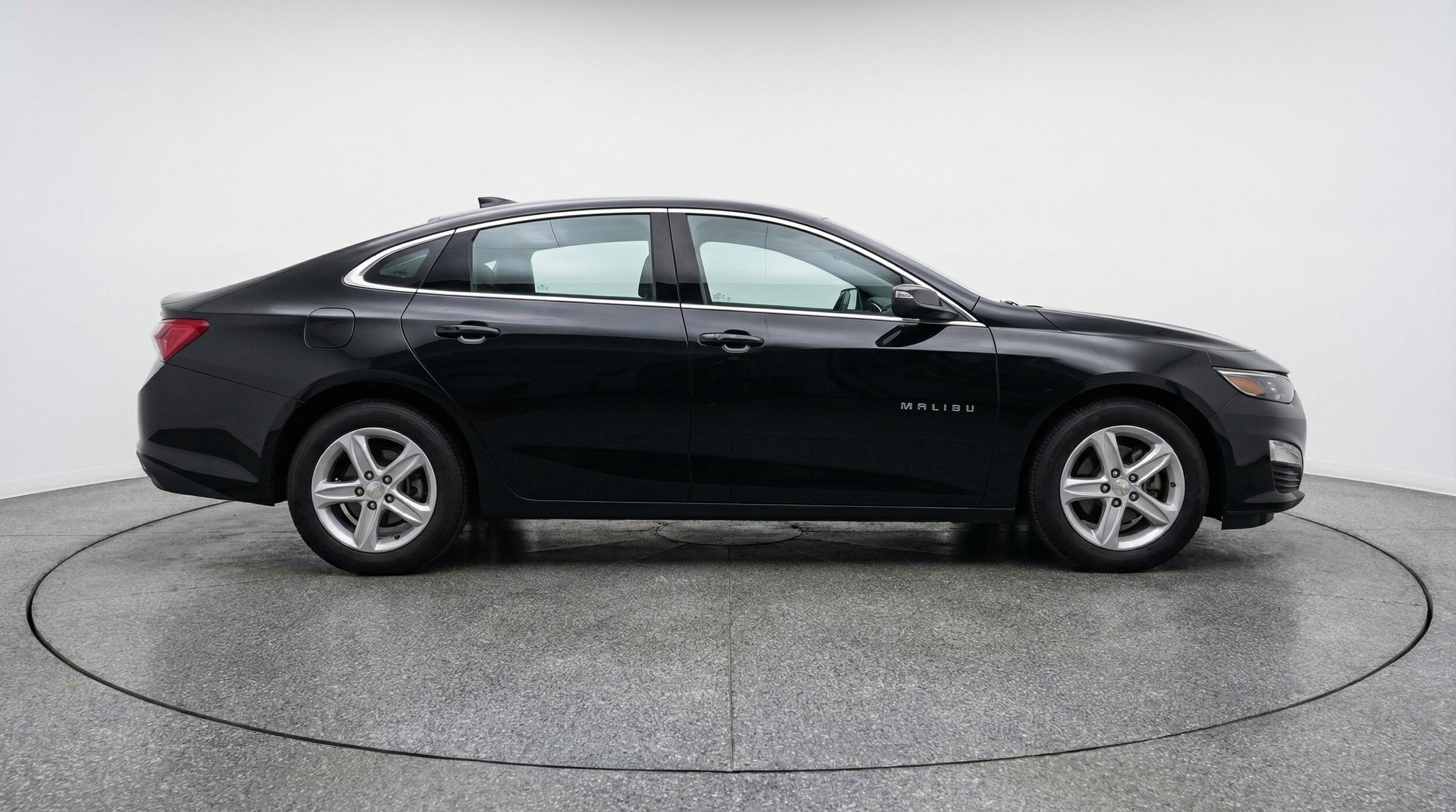 Thumbnail: 2024 Chevrolet Malibu - 11