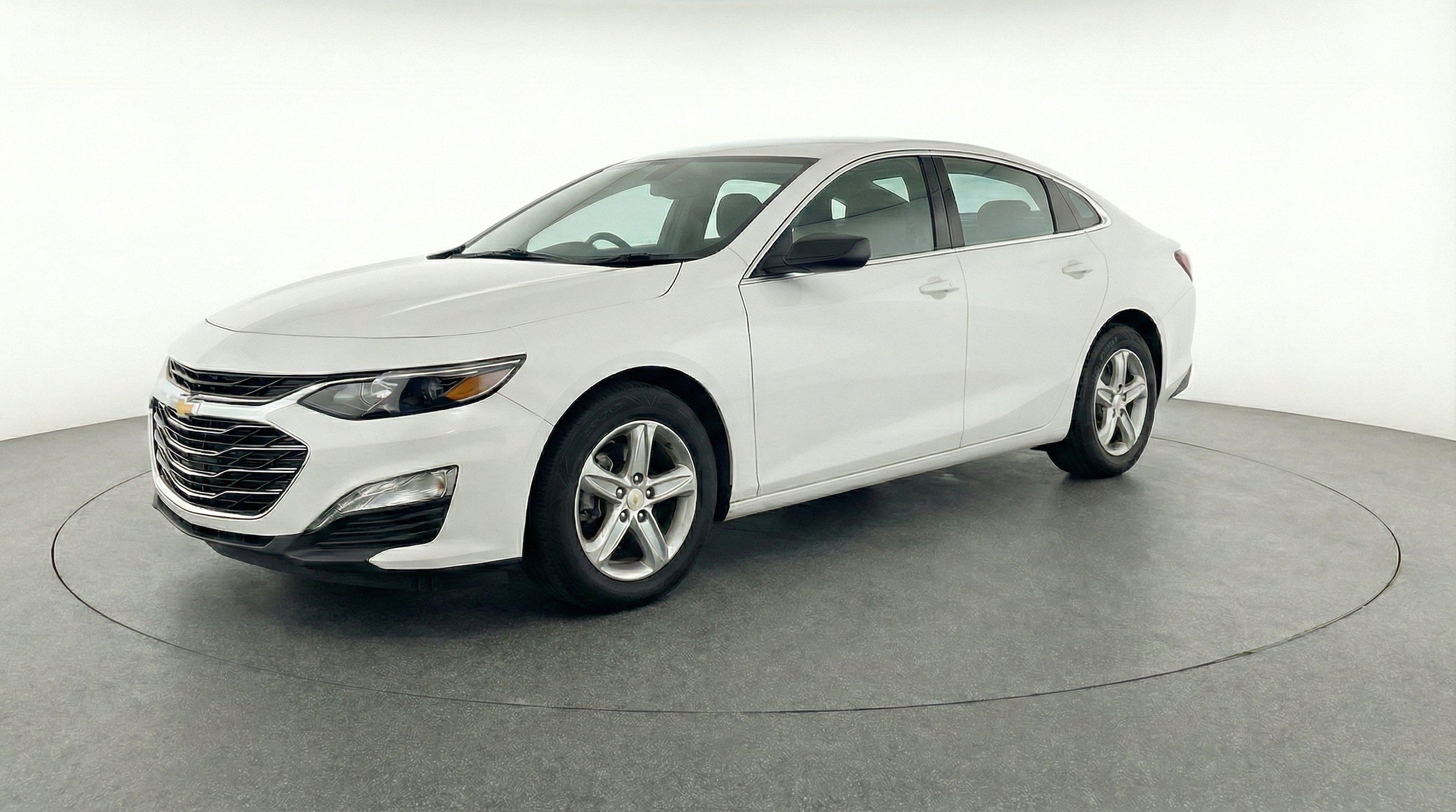 Thumbnail: 2024 Chevrolet Malibu - 3