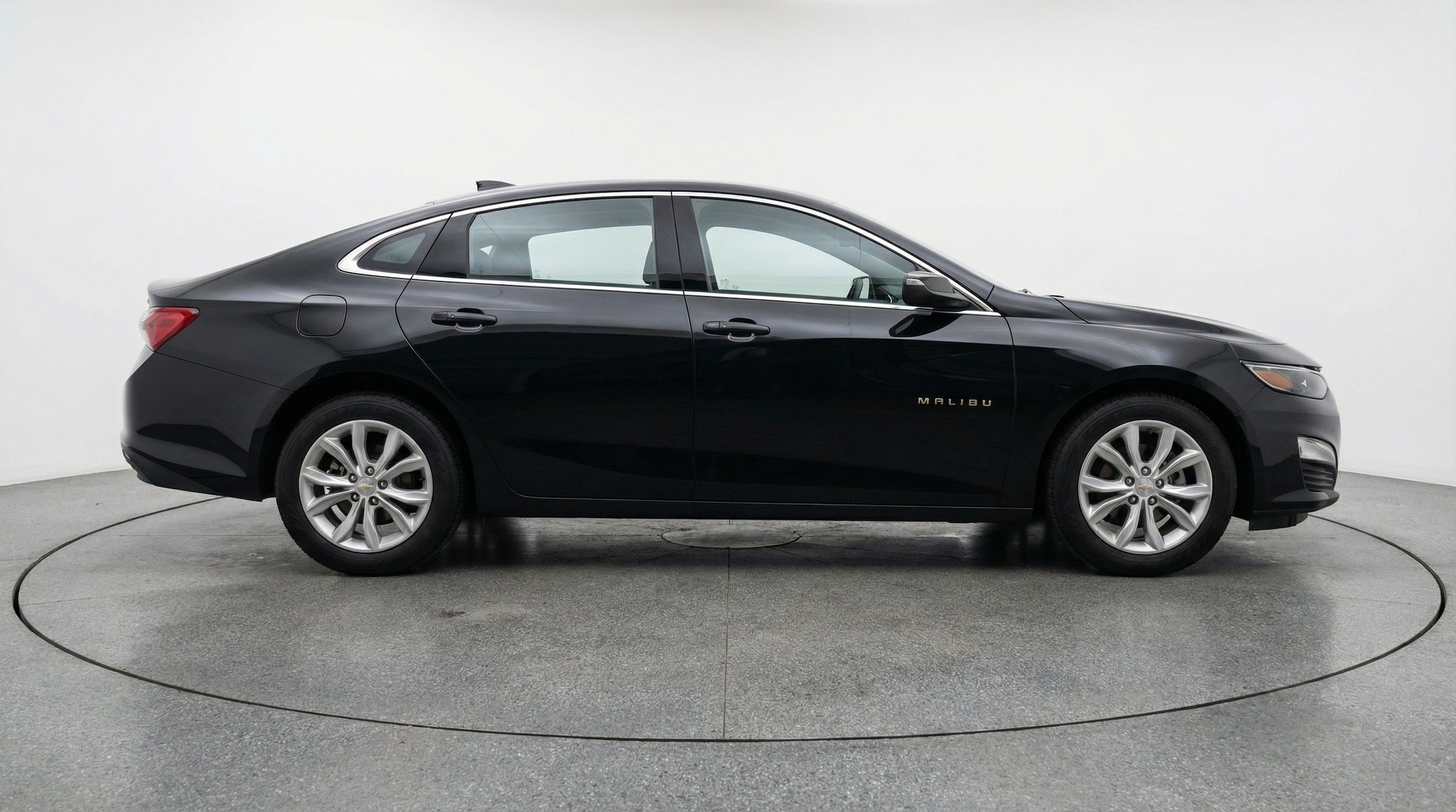 Thumbnail: 2024 Chevrolet Malibu - 11