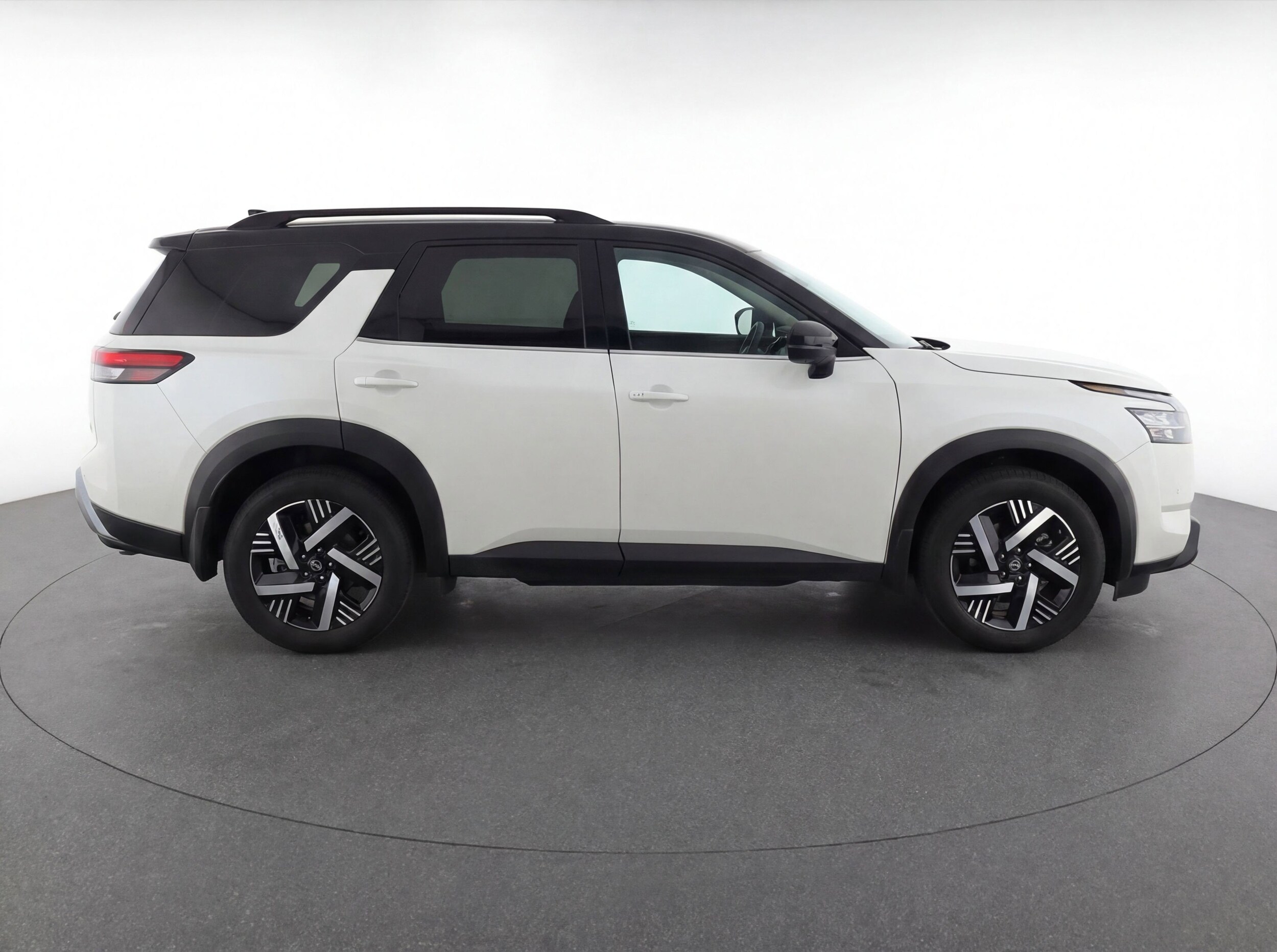 Thumbnail: 2025 Nissan Kicks - 11