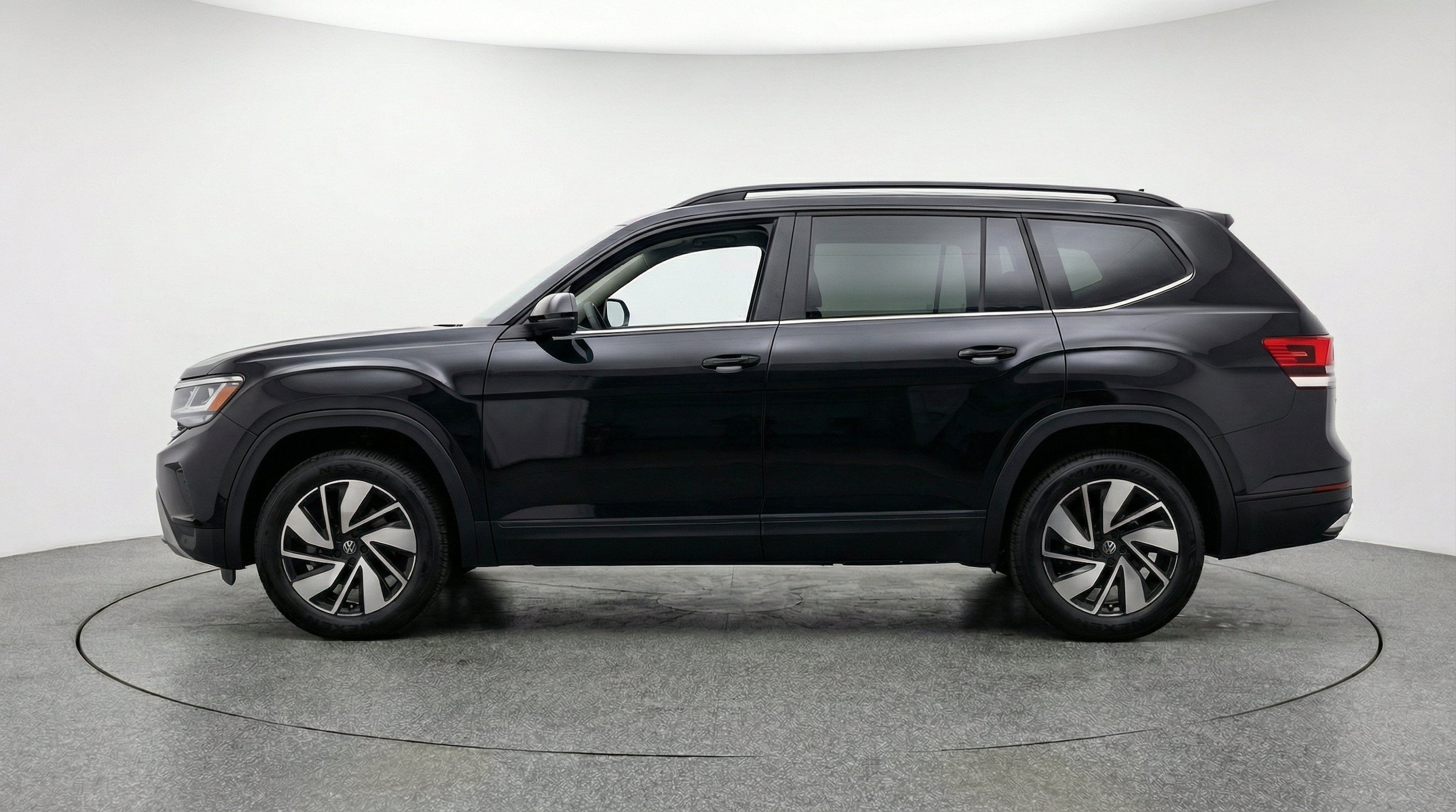 Thumbnail: 2026 Volkswagen Atlas - 5