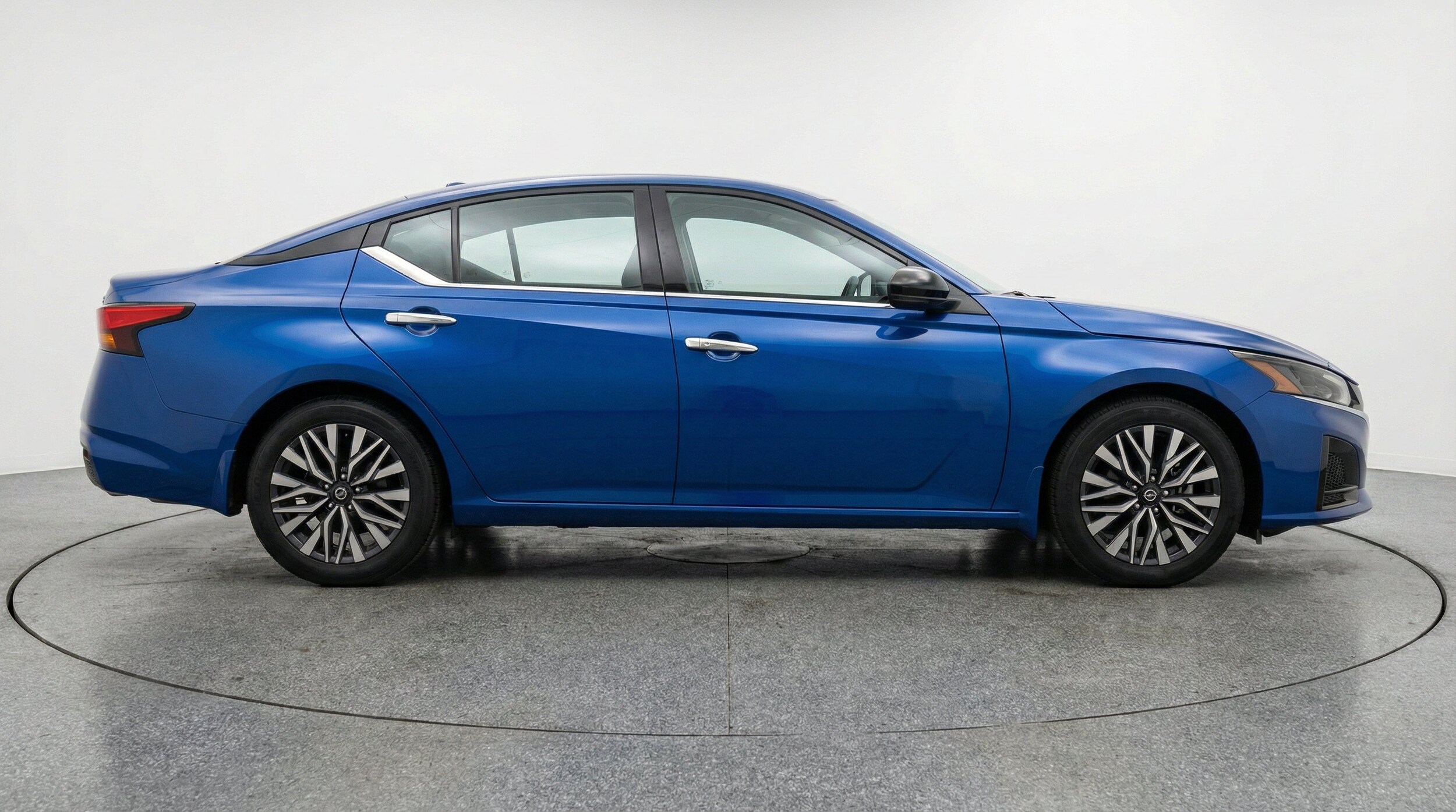 Thumbnail: 2025 Nissan Altima - 10