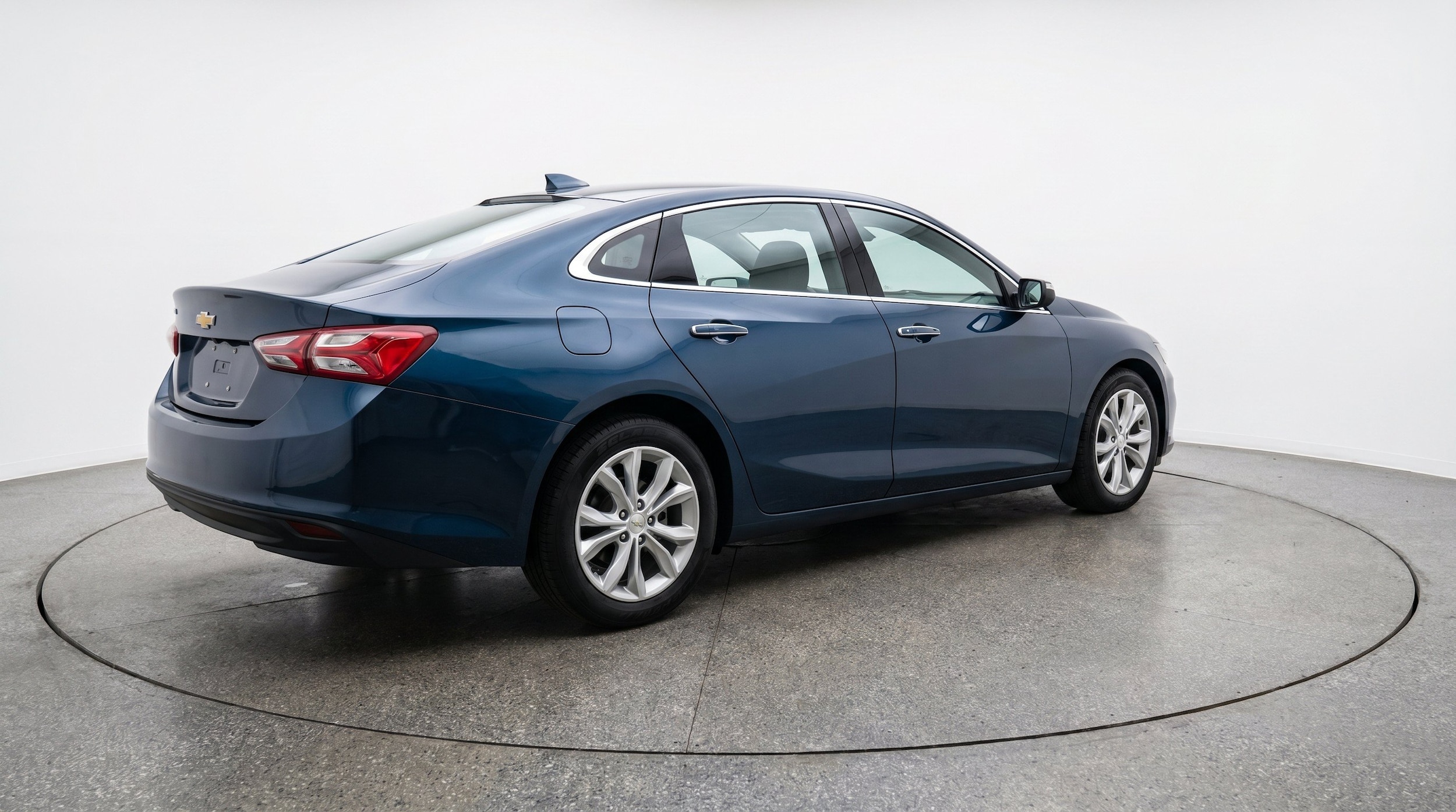 Thumbnail: 2024 Chevrolet Malibu - 9