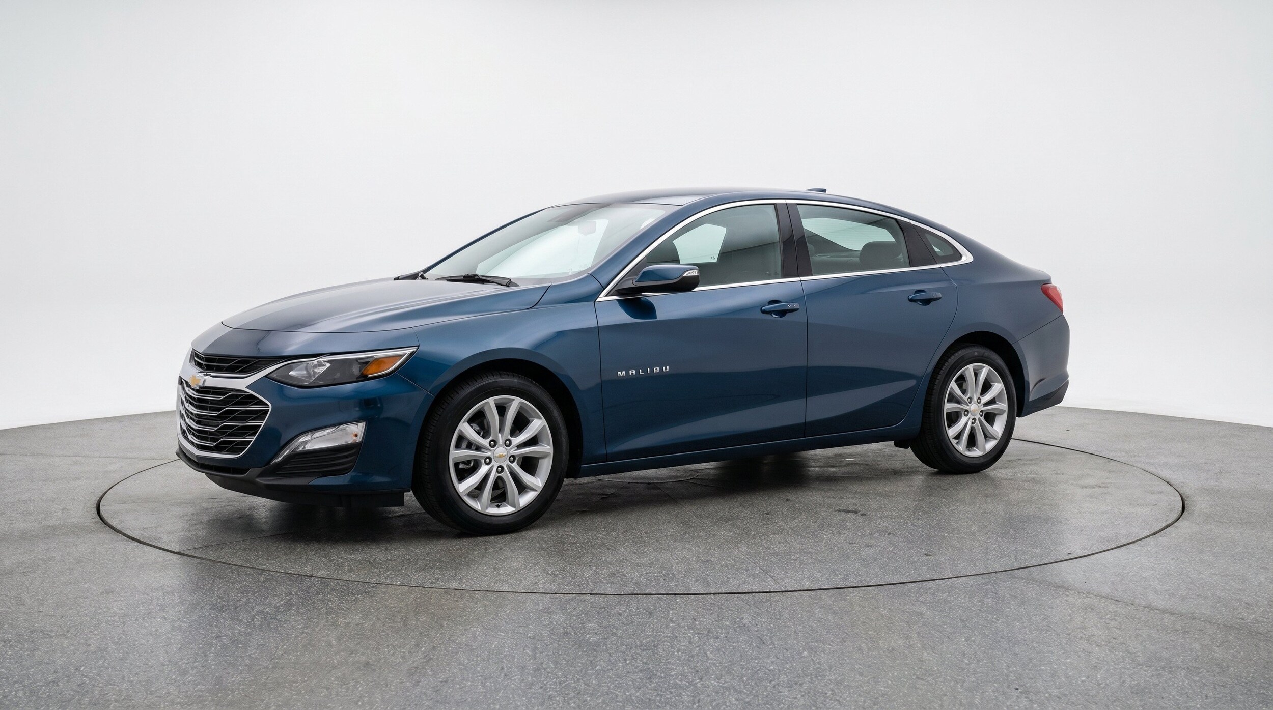 Thumbnail: 2024 Chevrolet Malibu - 3