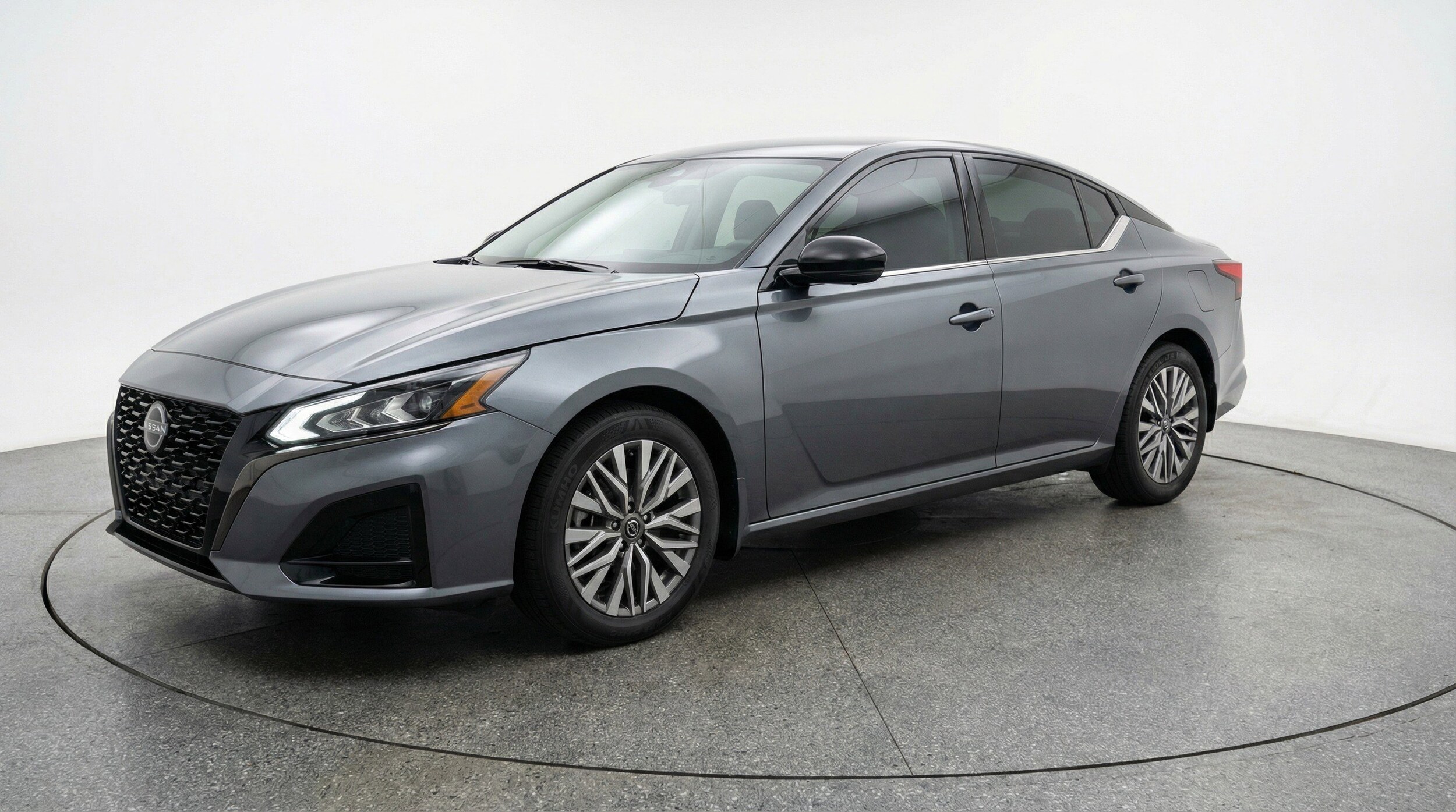 Thumbnail: 2025 Nissan Altima - 3