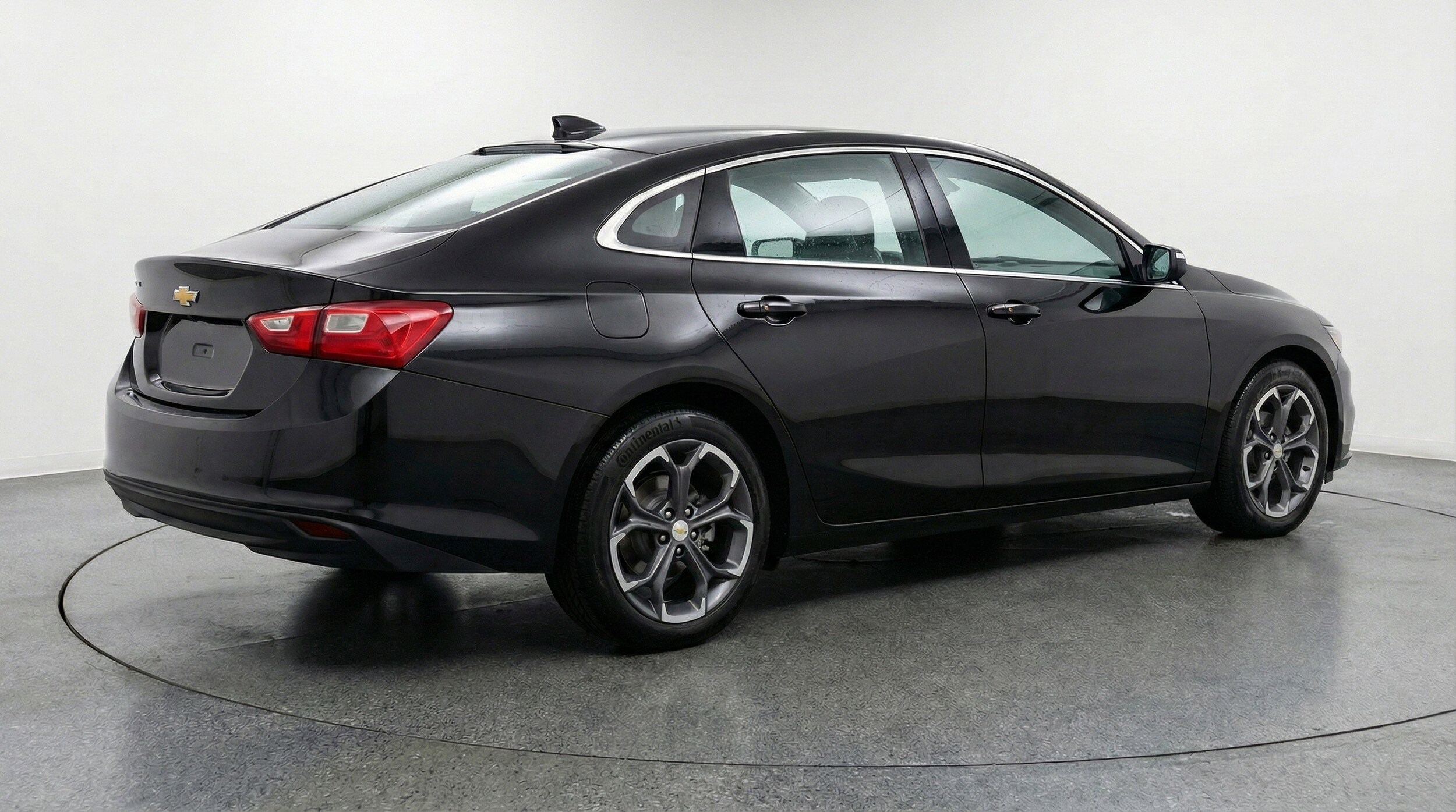 Thumbnail: 2024 Chevrolet Malibu - 9