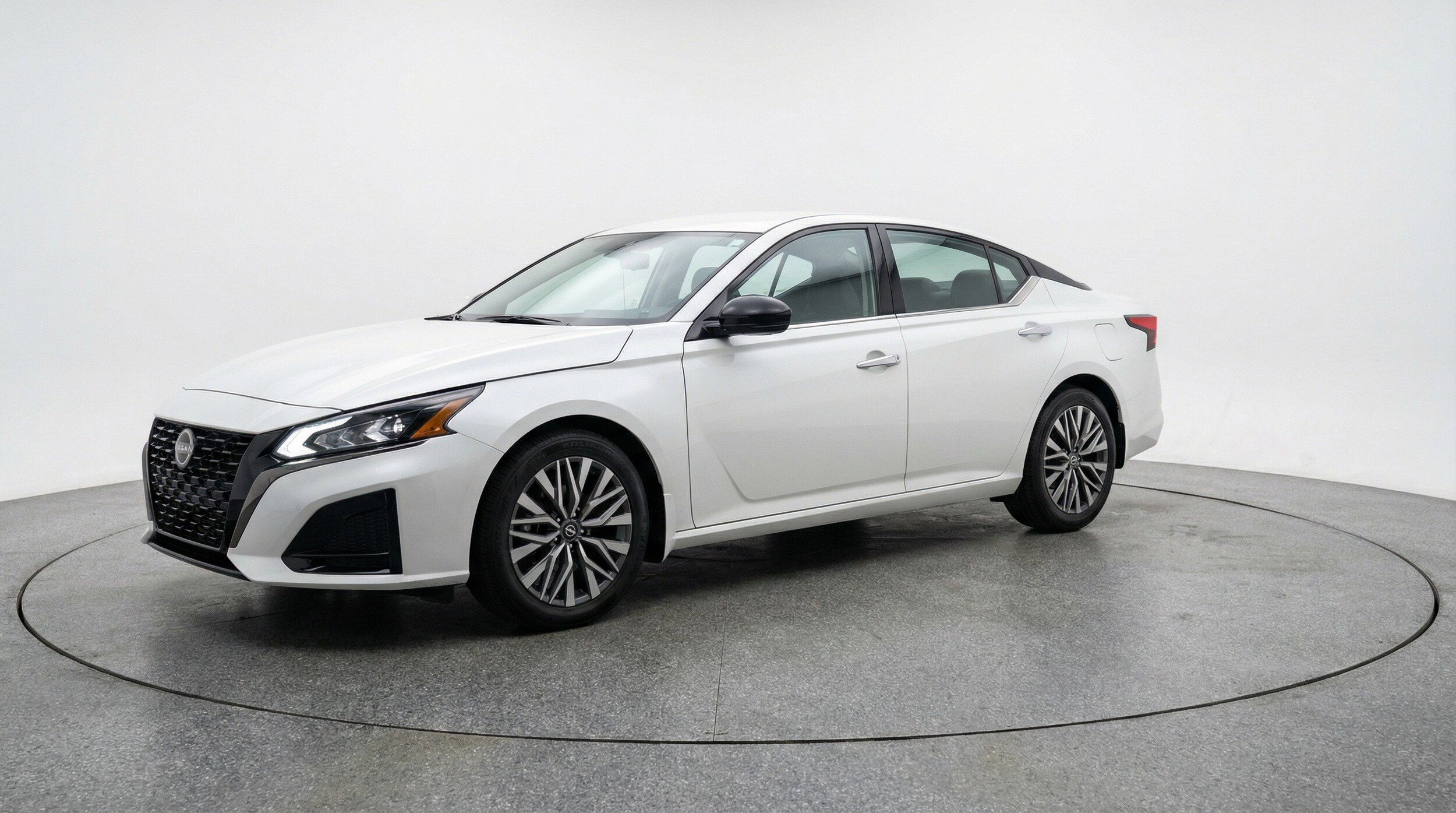 Thumbnail: 2025 Nissan Altima - 3
