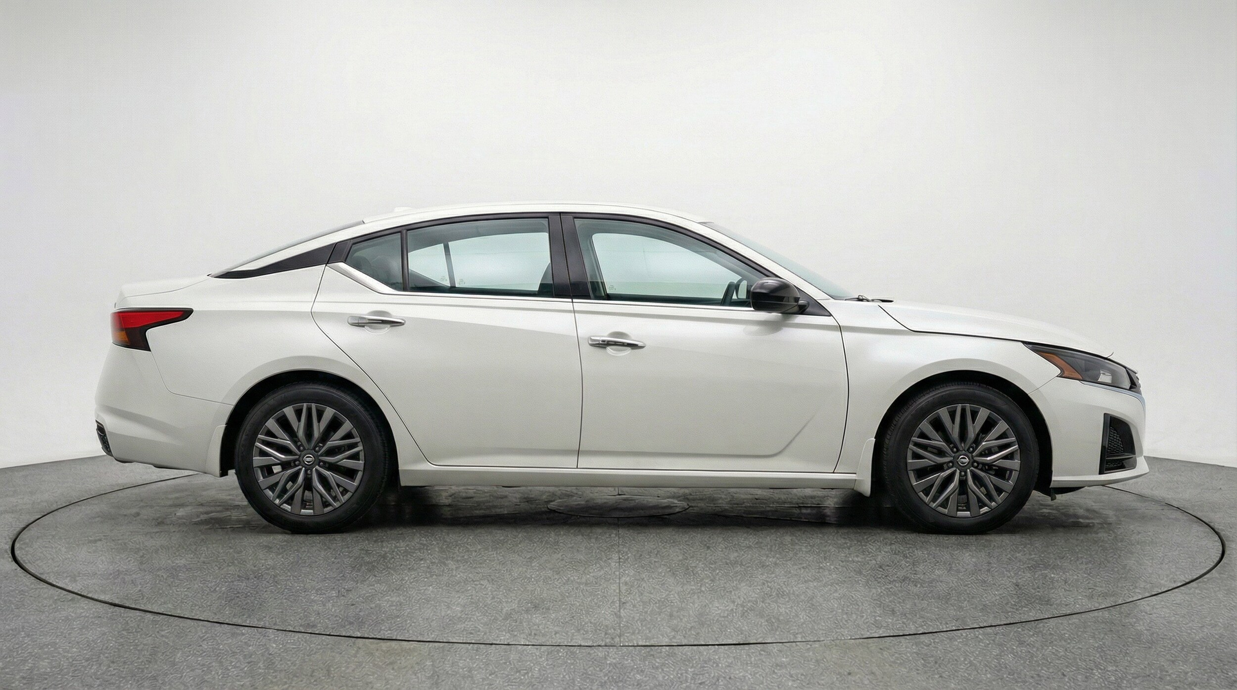 Thumbnail: 2025 Nissan Altima - 11