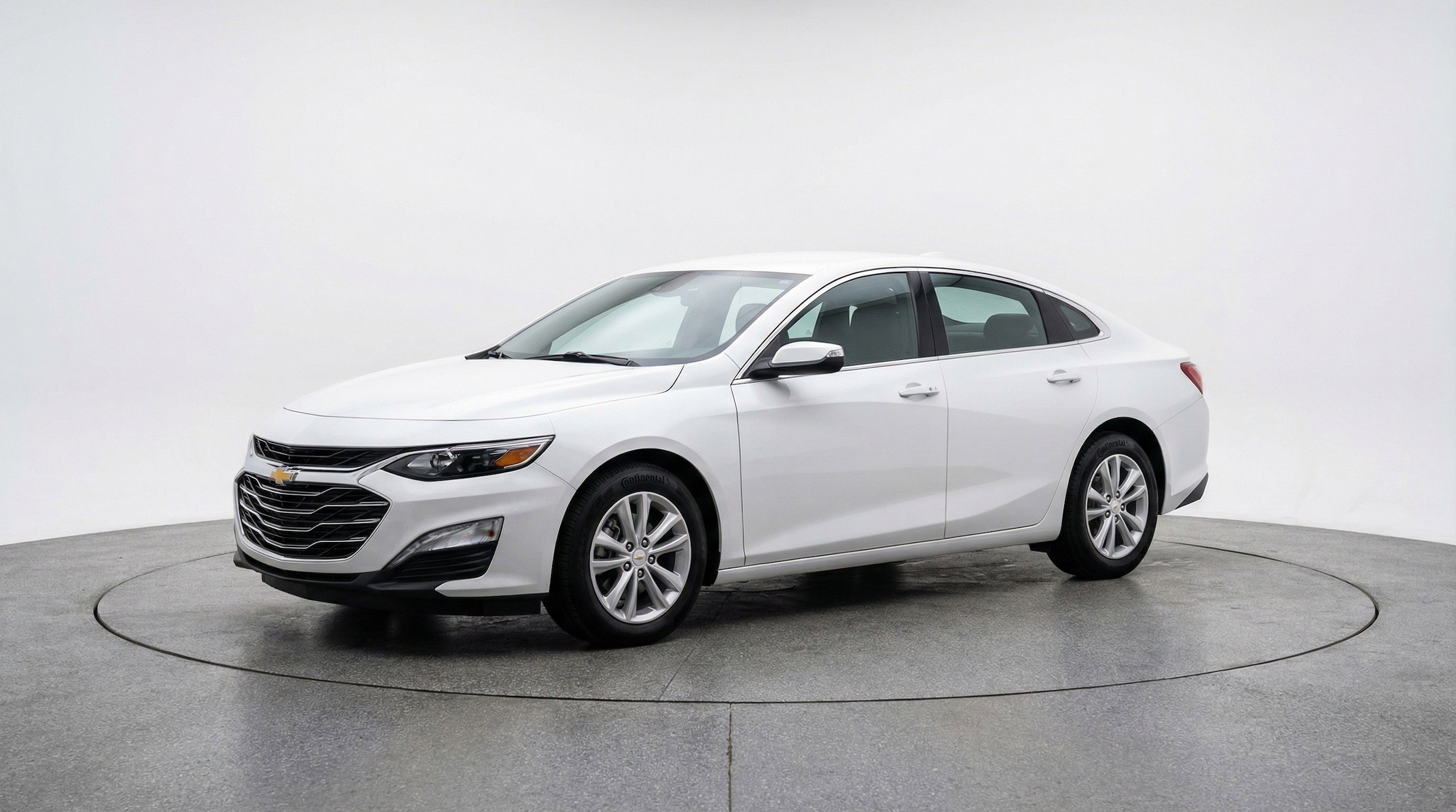 Thumbnail: 2024 Chevrolet Malibu - 3