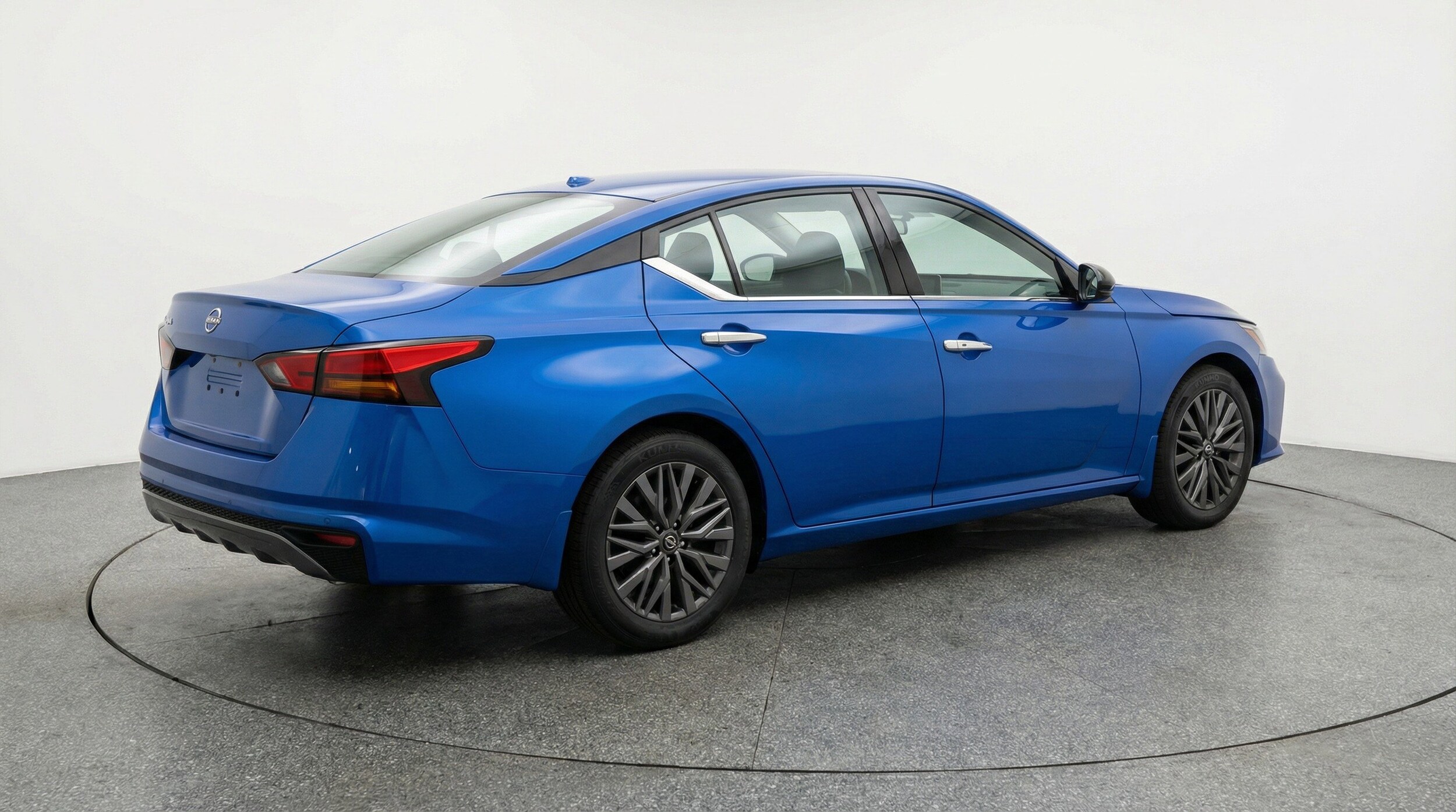Thumbnail: 2025 Nissan Altima - 9