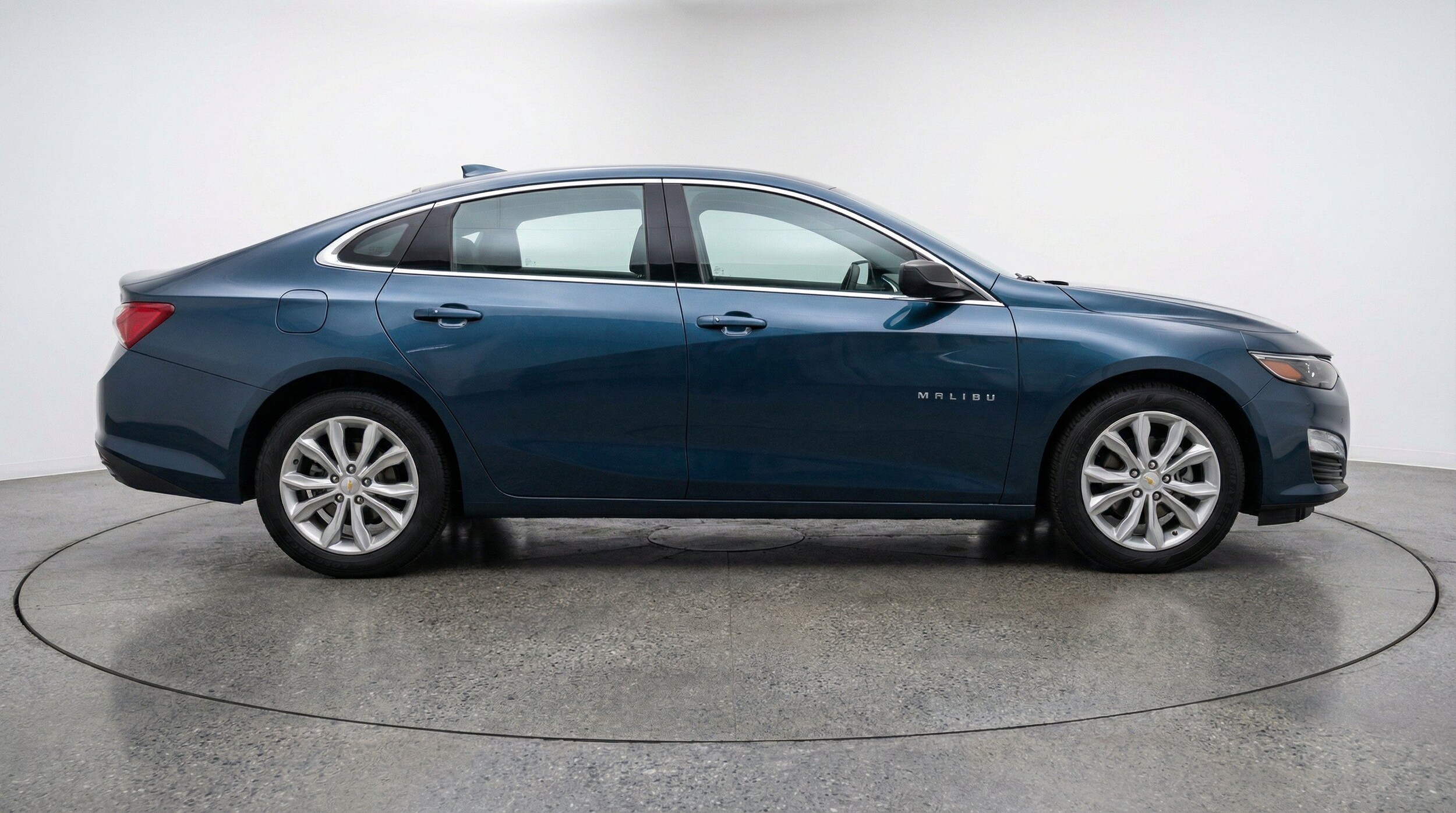 Thumbnail: 2024 Chevrolet Malibu - 11