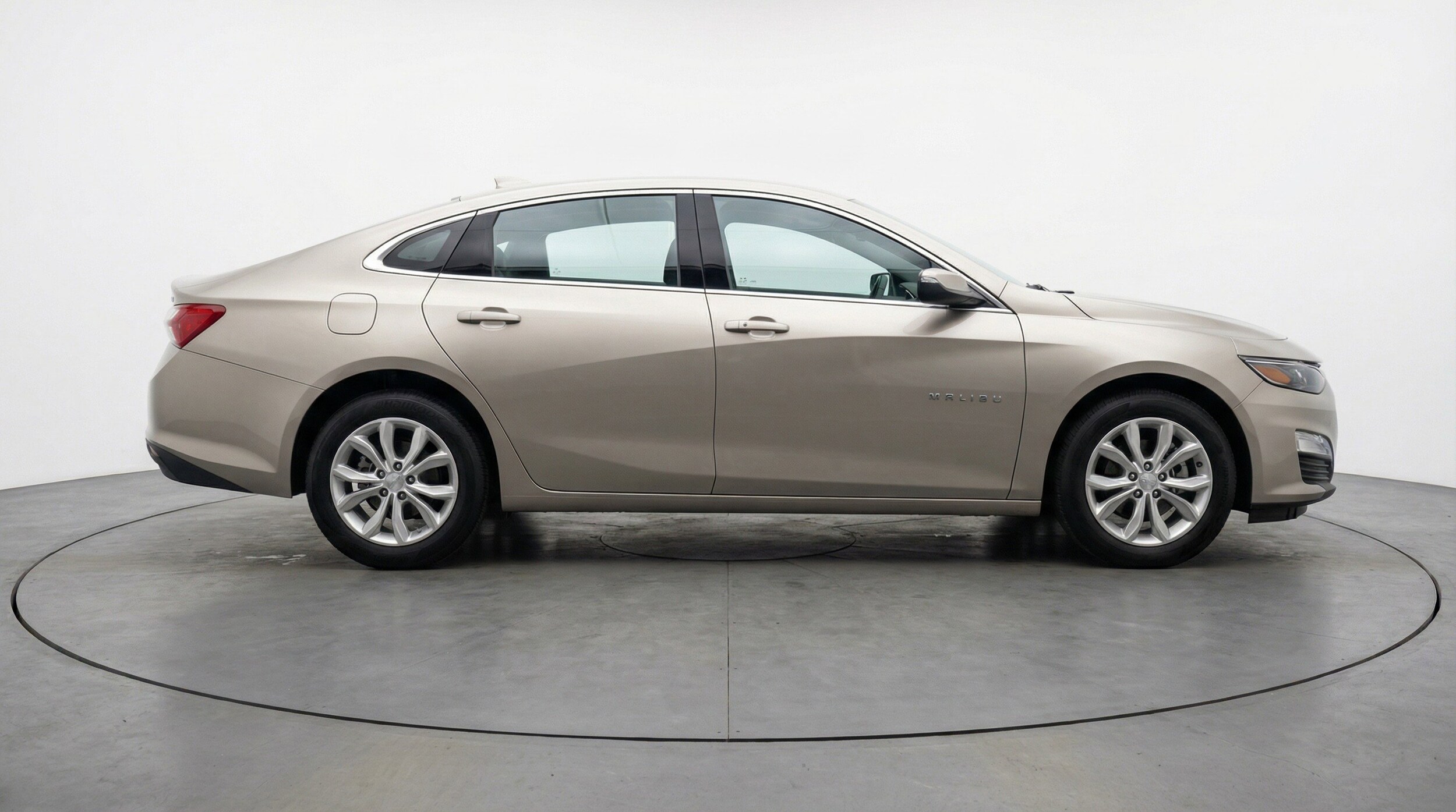 Thumbnail: 2024 Chevrolet Malibu - 11