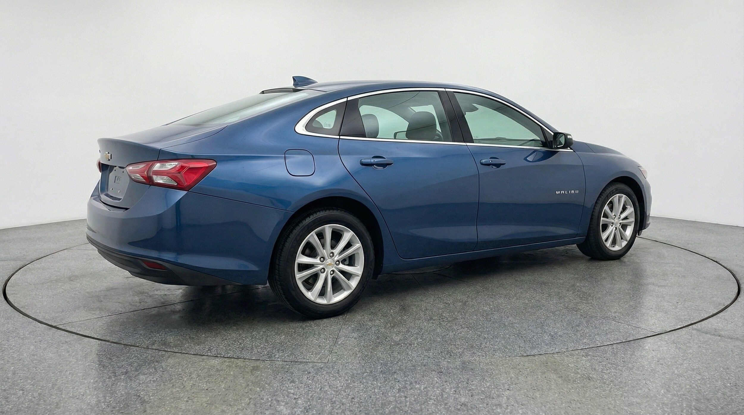 Thumbnail: 2024 Chevrolet Malibu - 9