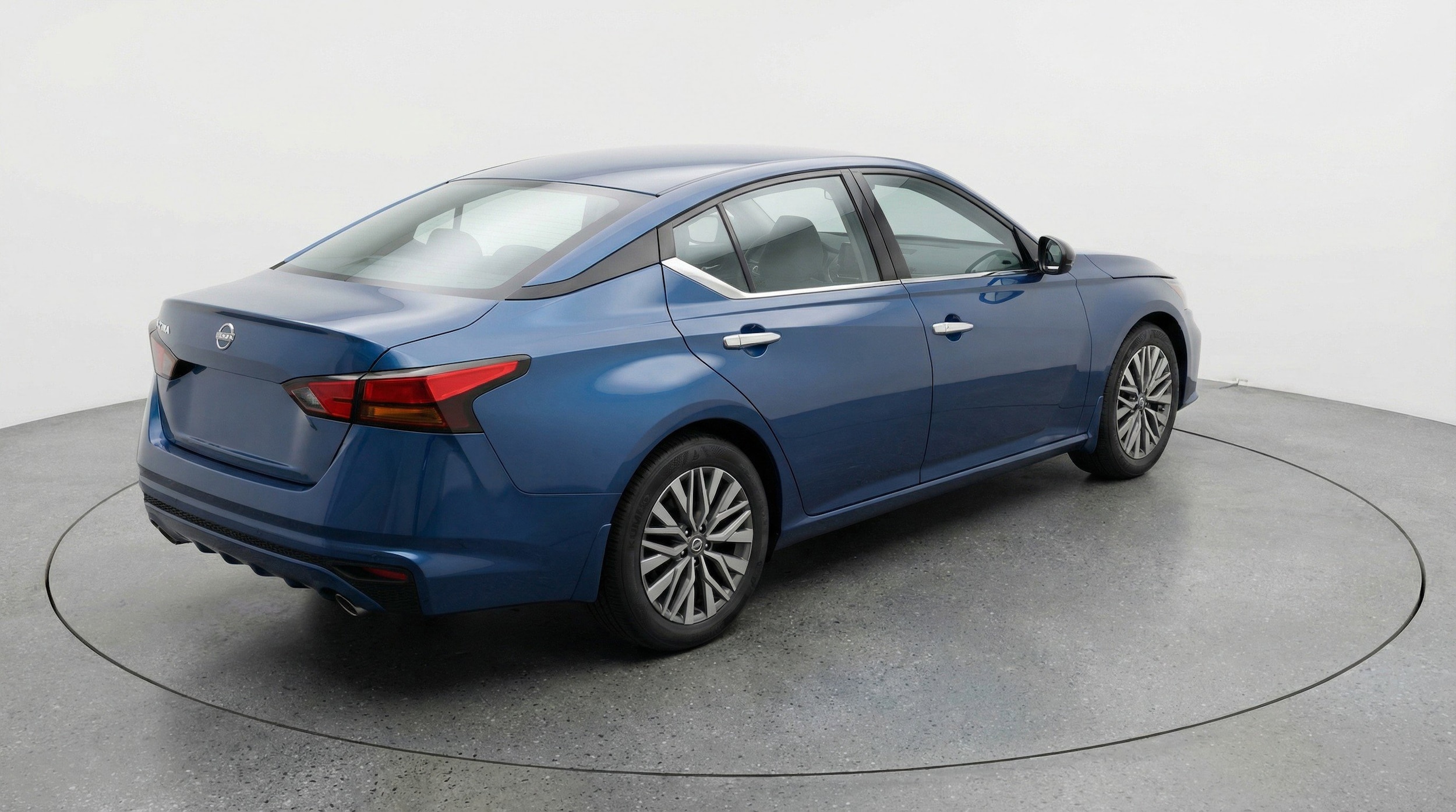 Thumbnail: 2025 Nissan Altima - 9