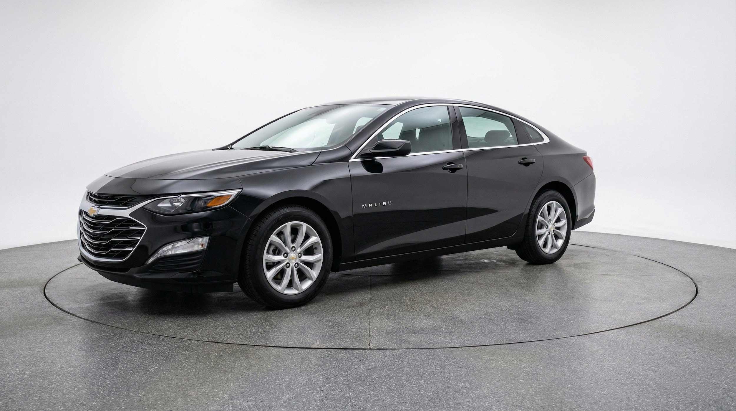 Thumbnail: 2024 Chevrolet Malibu - 3