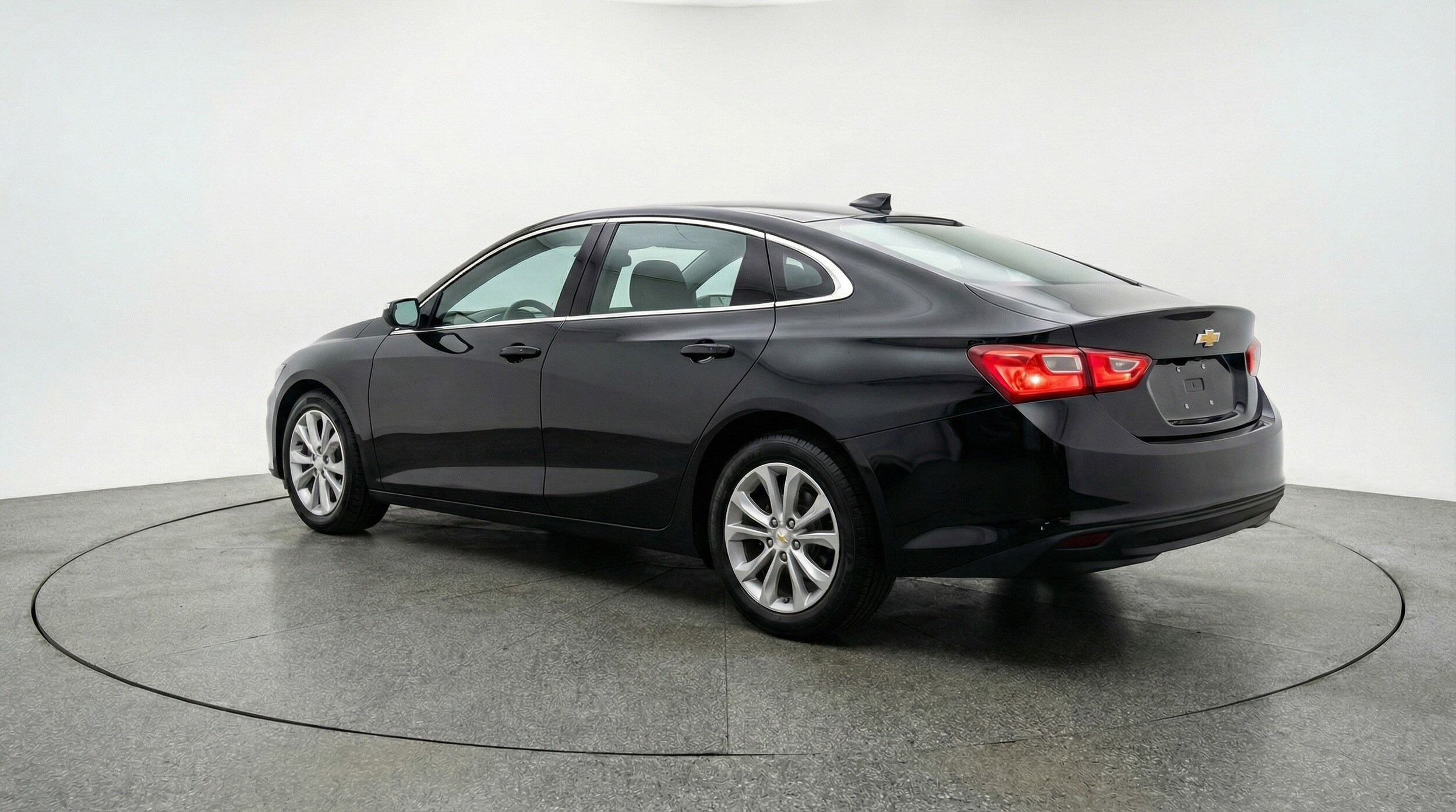 Thumbnail: 2024 Chevrolet Malibu - 6