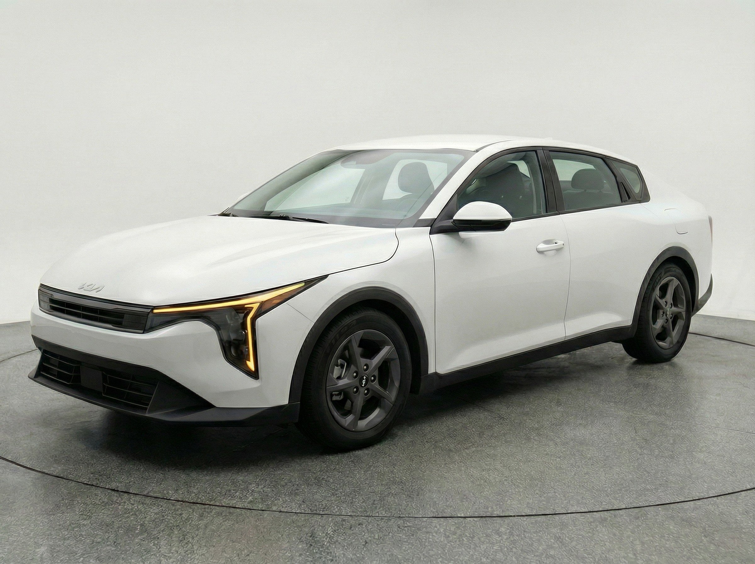 Thumbnail: 2025 Kia K4 - 3