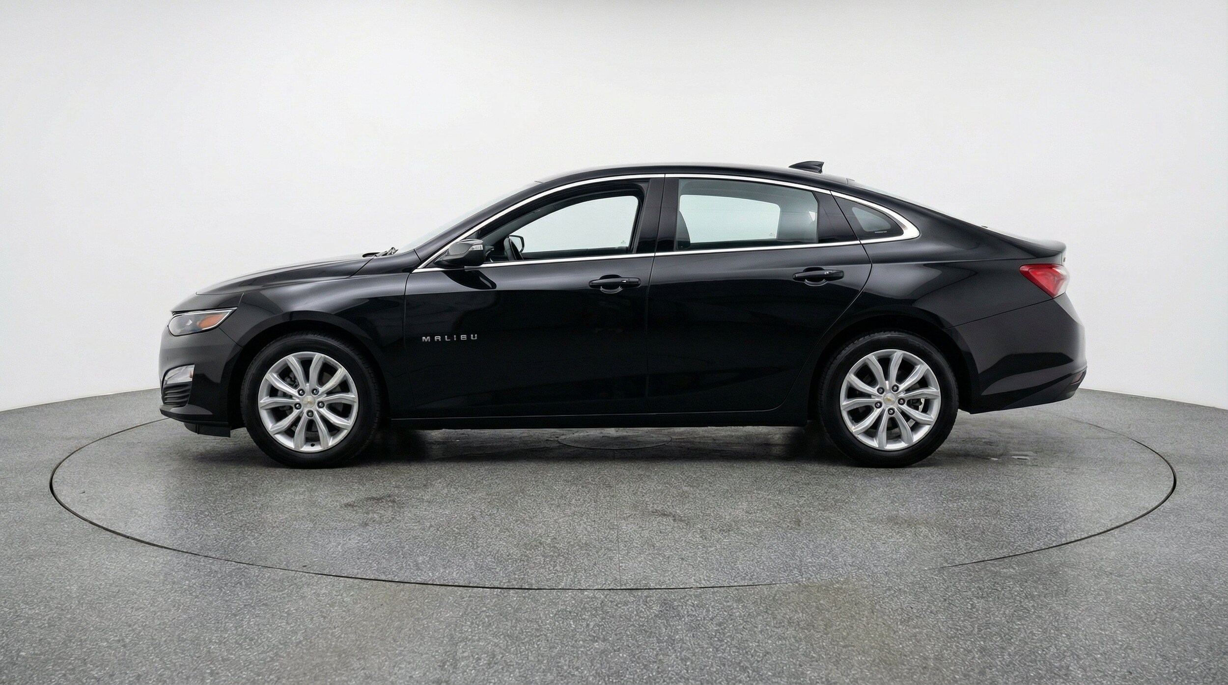 Thumbnail: 2024 Chevrolet Malibu - 5