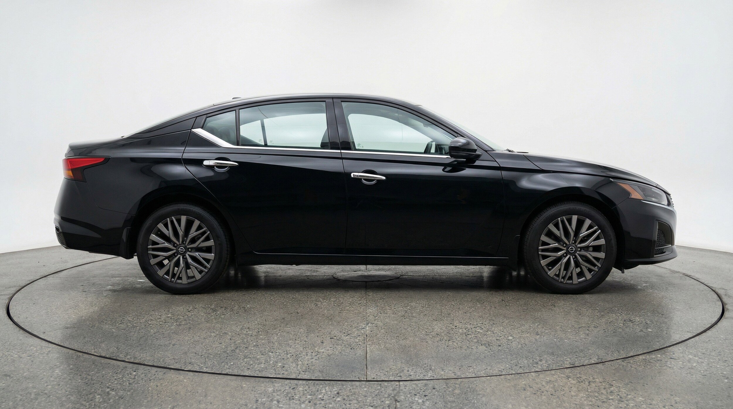 Thumbnail: 2025 Nissan Altima - 11