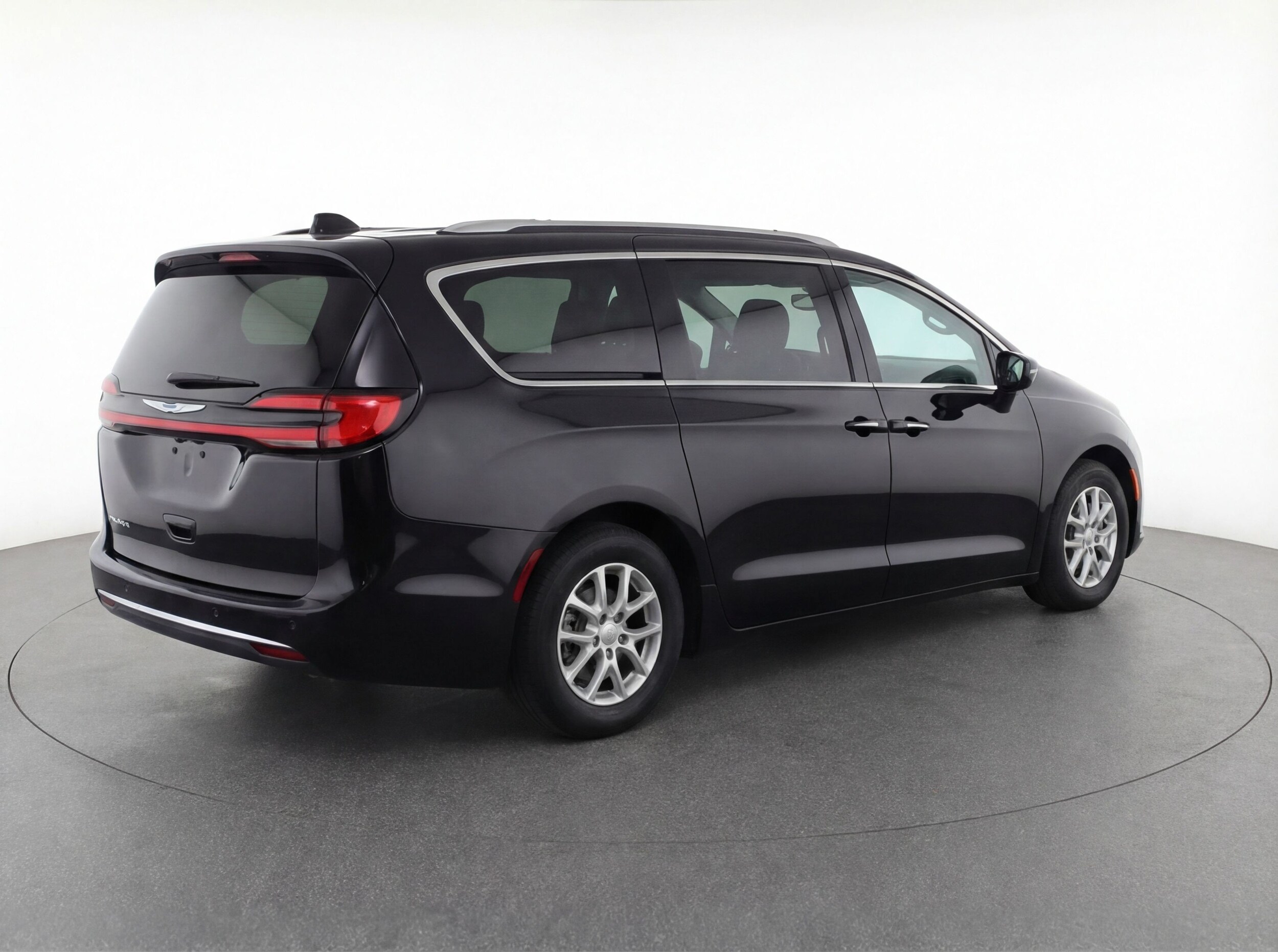 Thumbnail: 2024 Chrysler Pacifica - 9