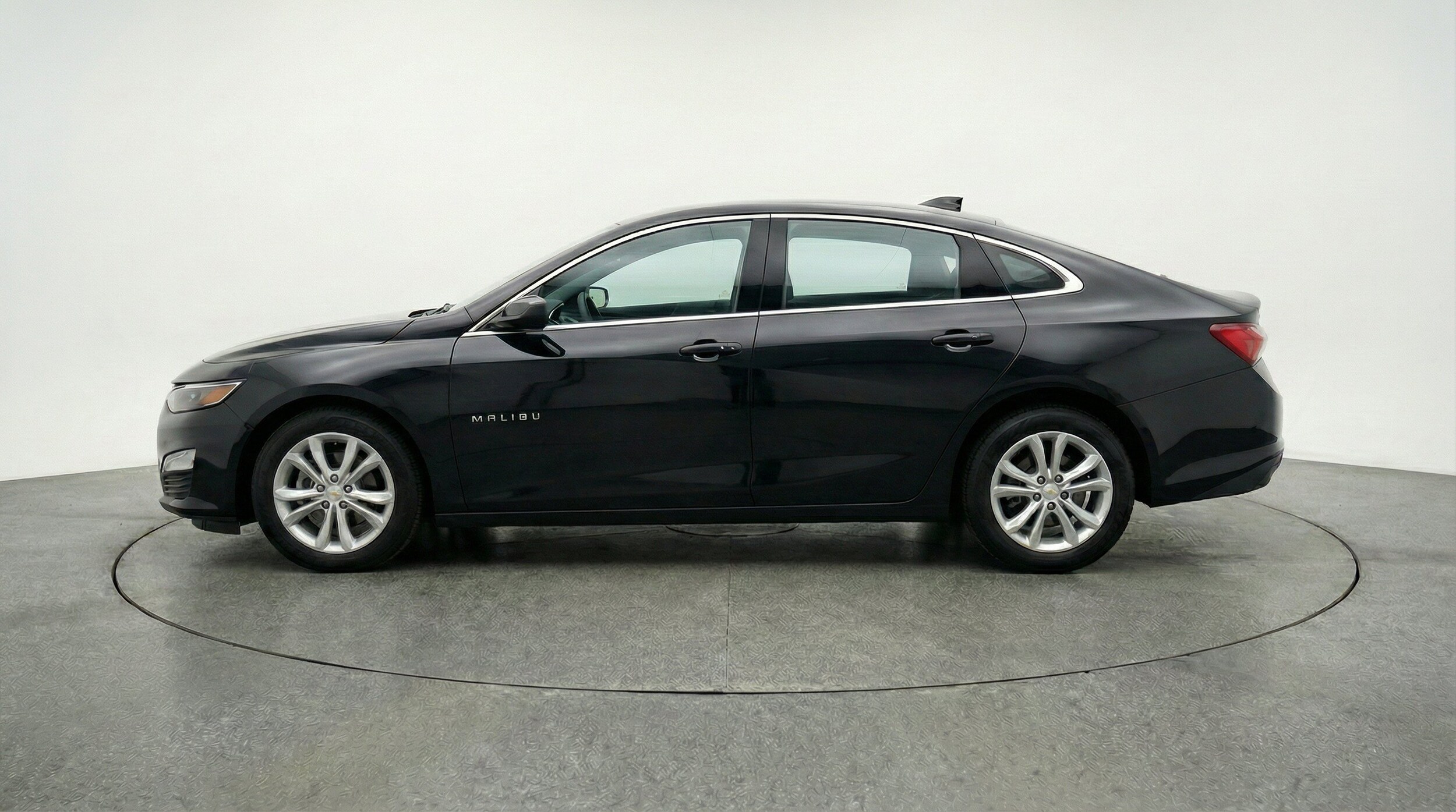 Thumbnail: 2024 Chevrolet Malibu - 5