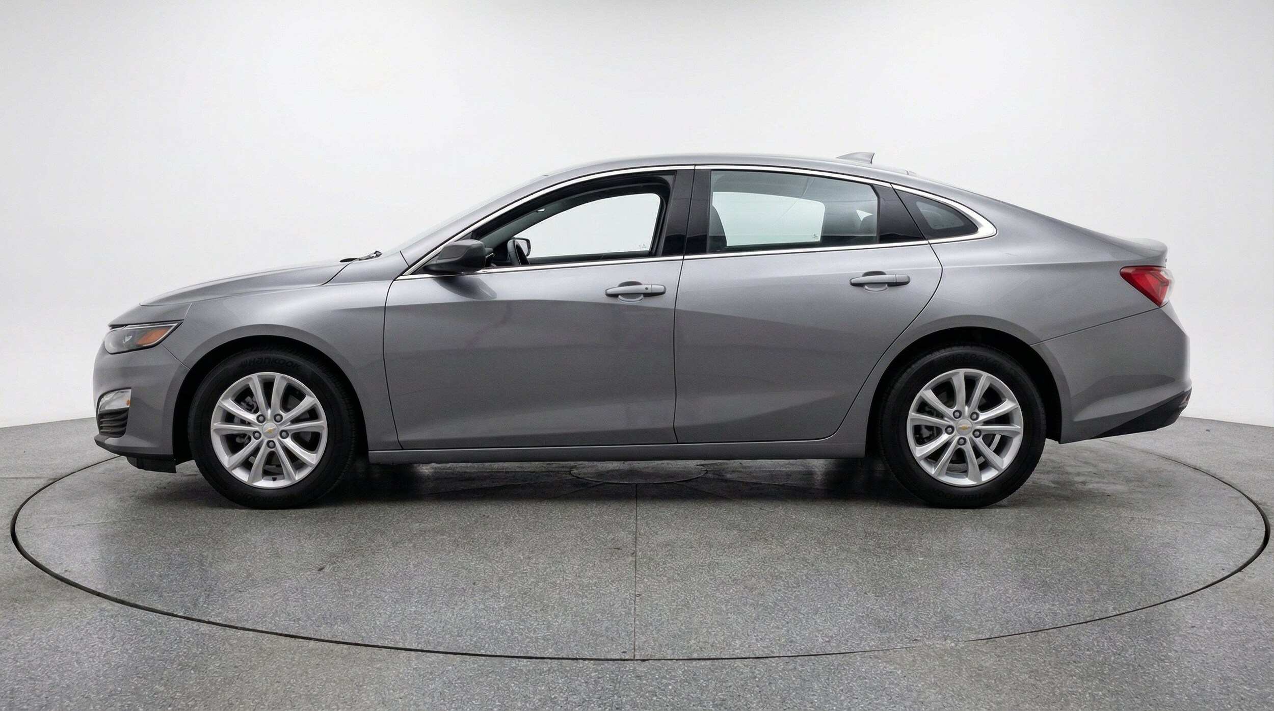 Thumbnail: 2024 Chevrolet Malibu - 5