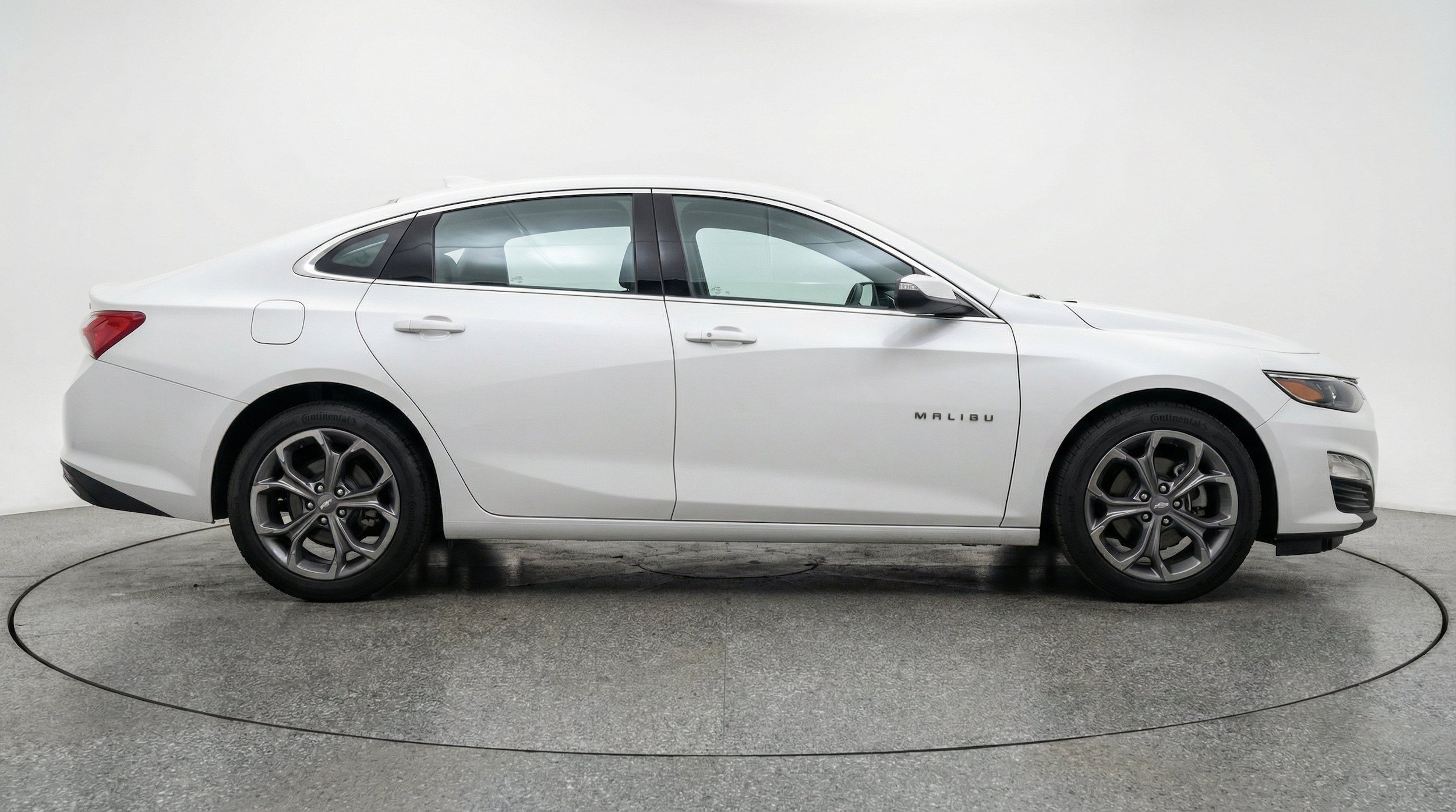 Thumbnail: 2024 Chevrolet Malibu - 11